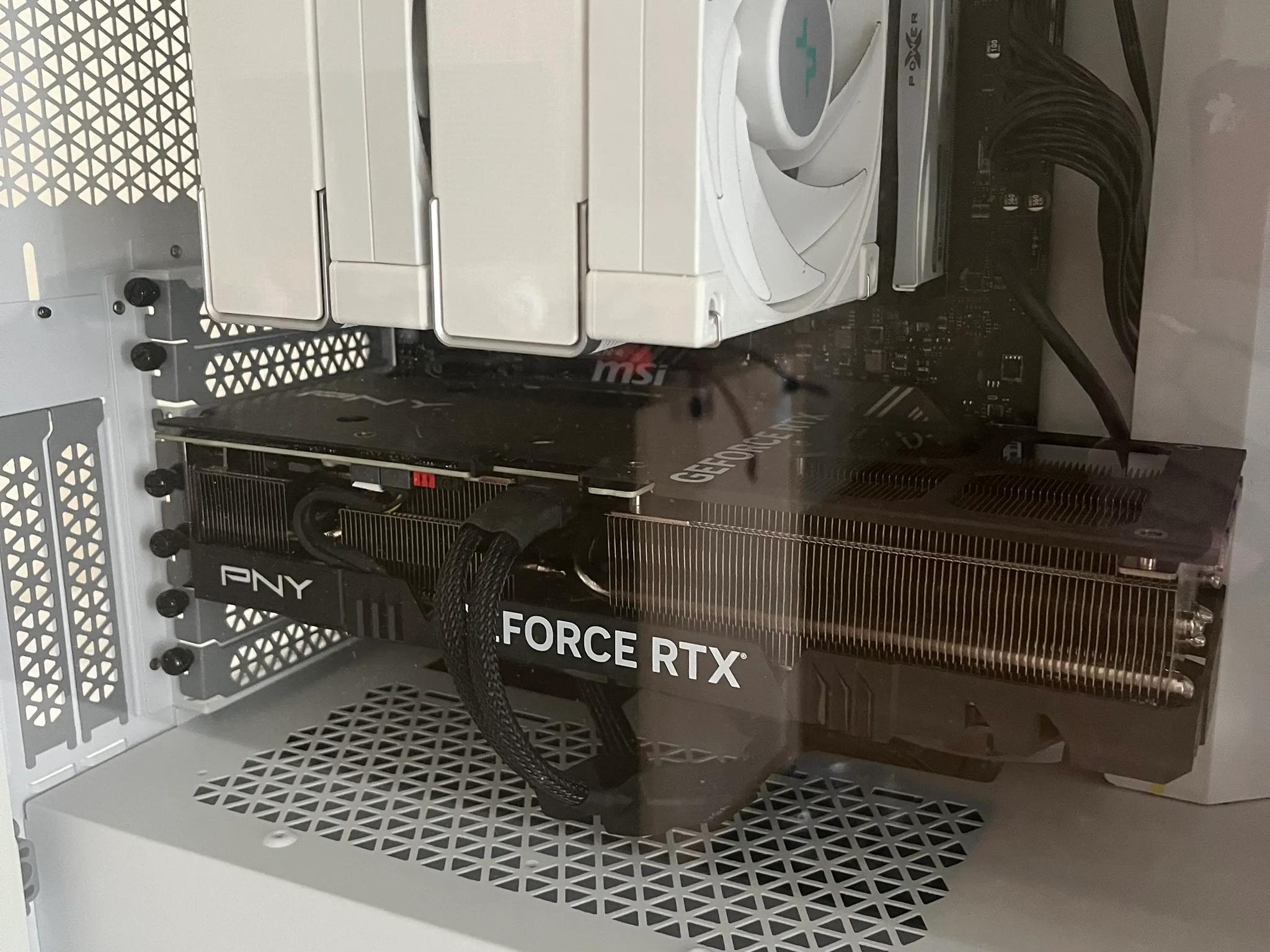 Gaming PC, White, Good Condition