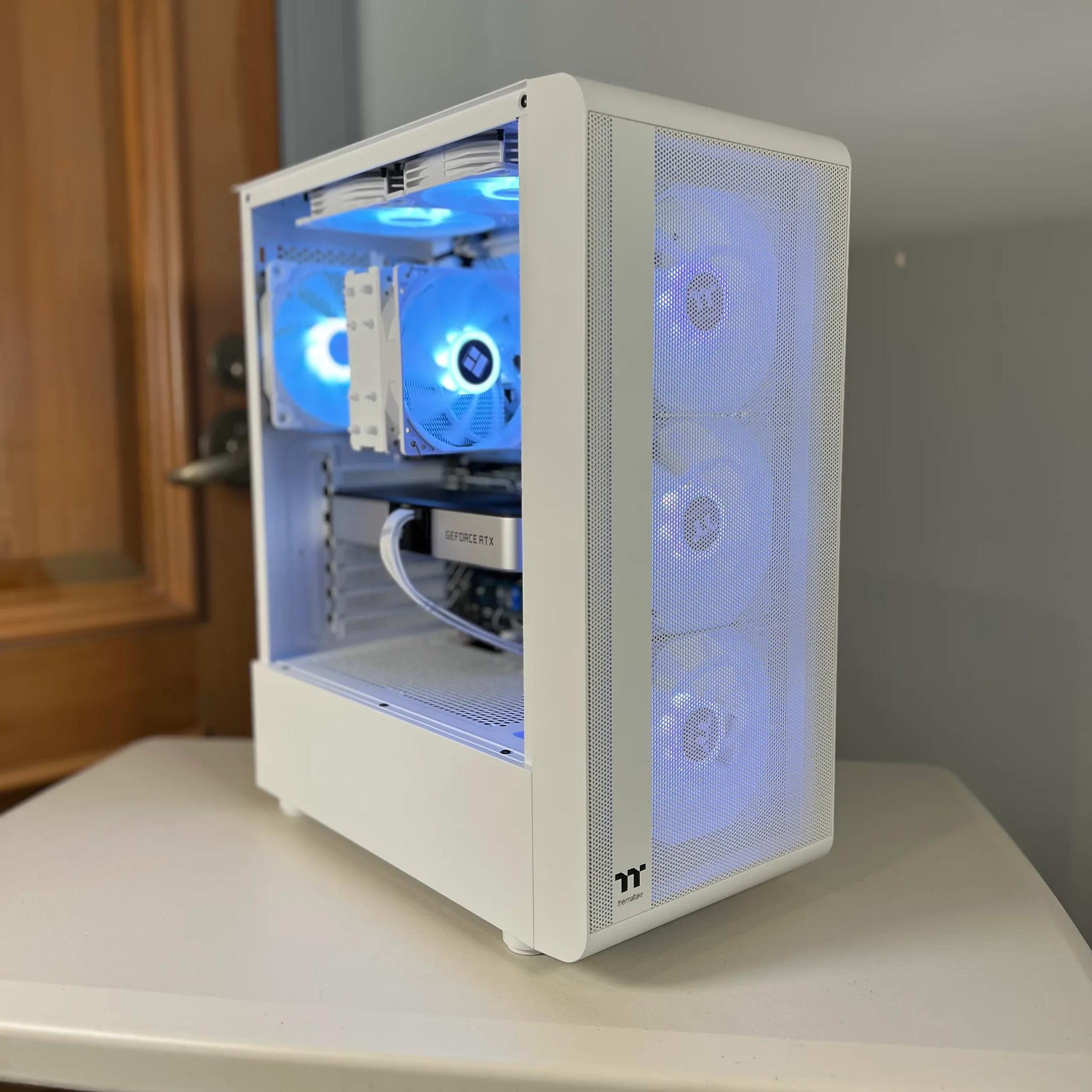 Mid Range White Gaming PC (i5-12400 + RTX 3060Ti)