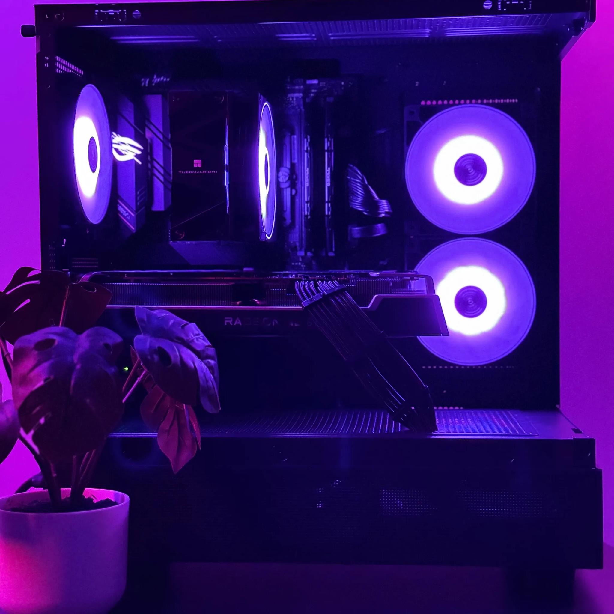 Swift XR- Radeon RX 6750 XT 12 GB VRAM, AMD Ryzen 5 5600X, ROG Strix MOBO, 1TB SSD, 32GB RAM, 750w