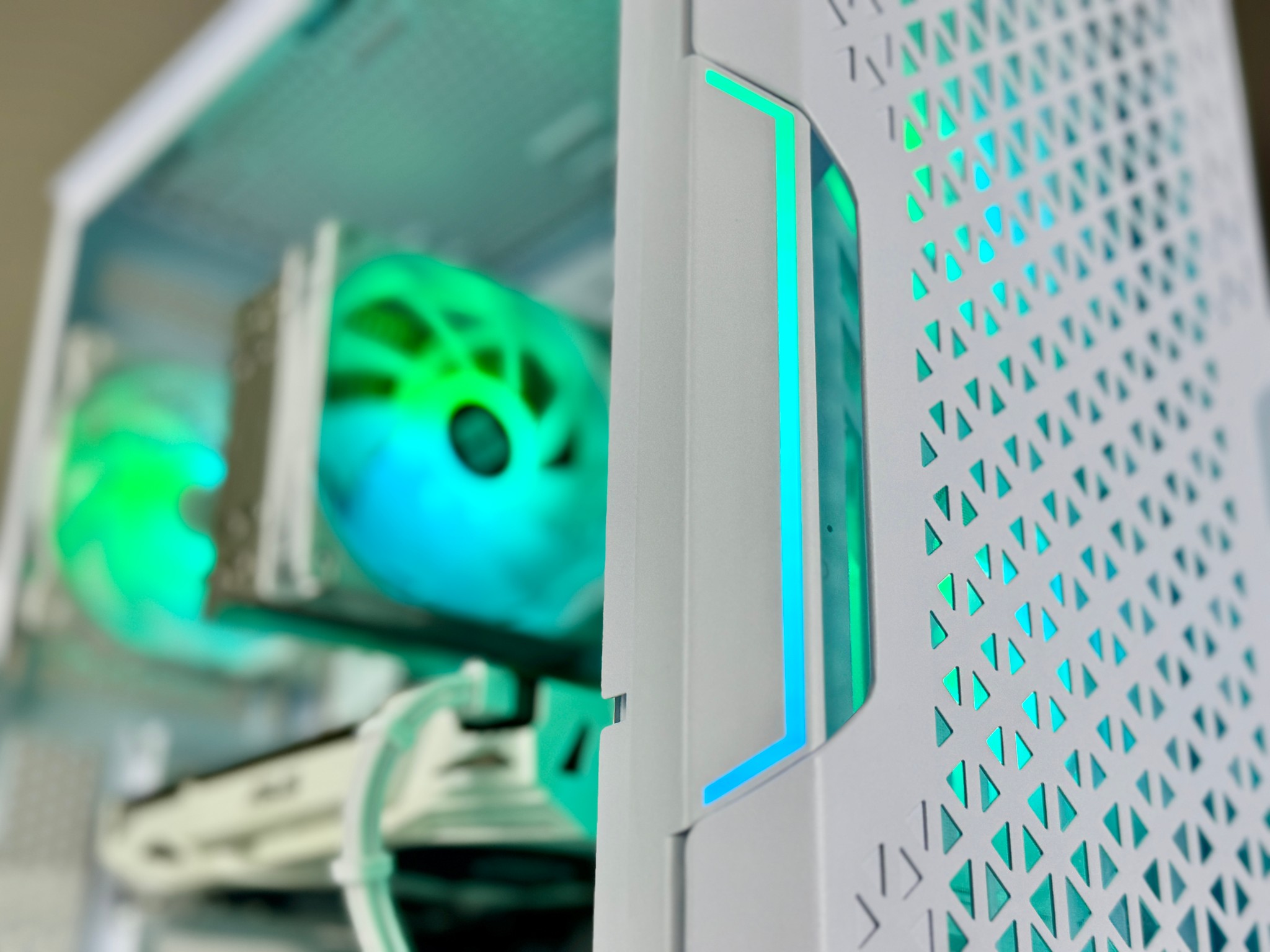 White Budget Beast! Intel i5 GTX 1060, 16GB 1080P Gaming/Streaming PC