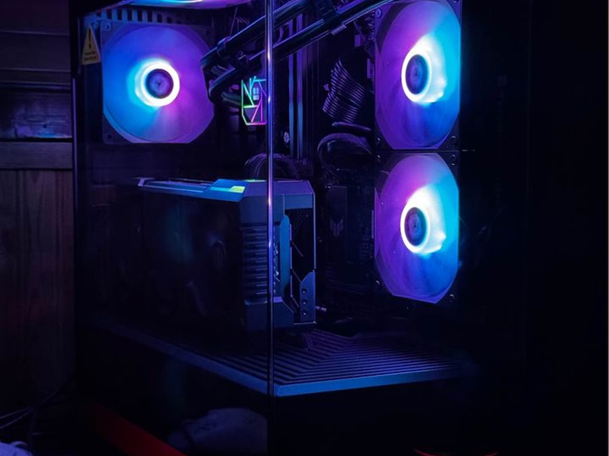 Brand New Gaming PC (7800X3d, ASUS RTX 4070TI OC 1tb NVME, 32GB Corsair DDR5 ram, Hyte y40)