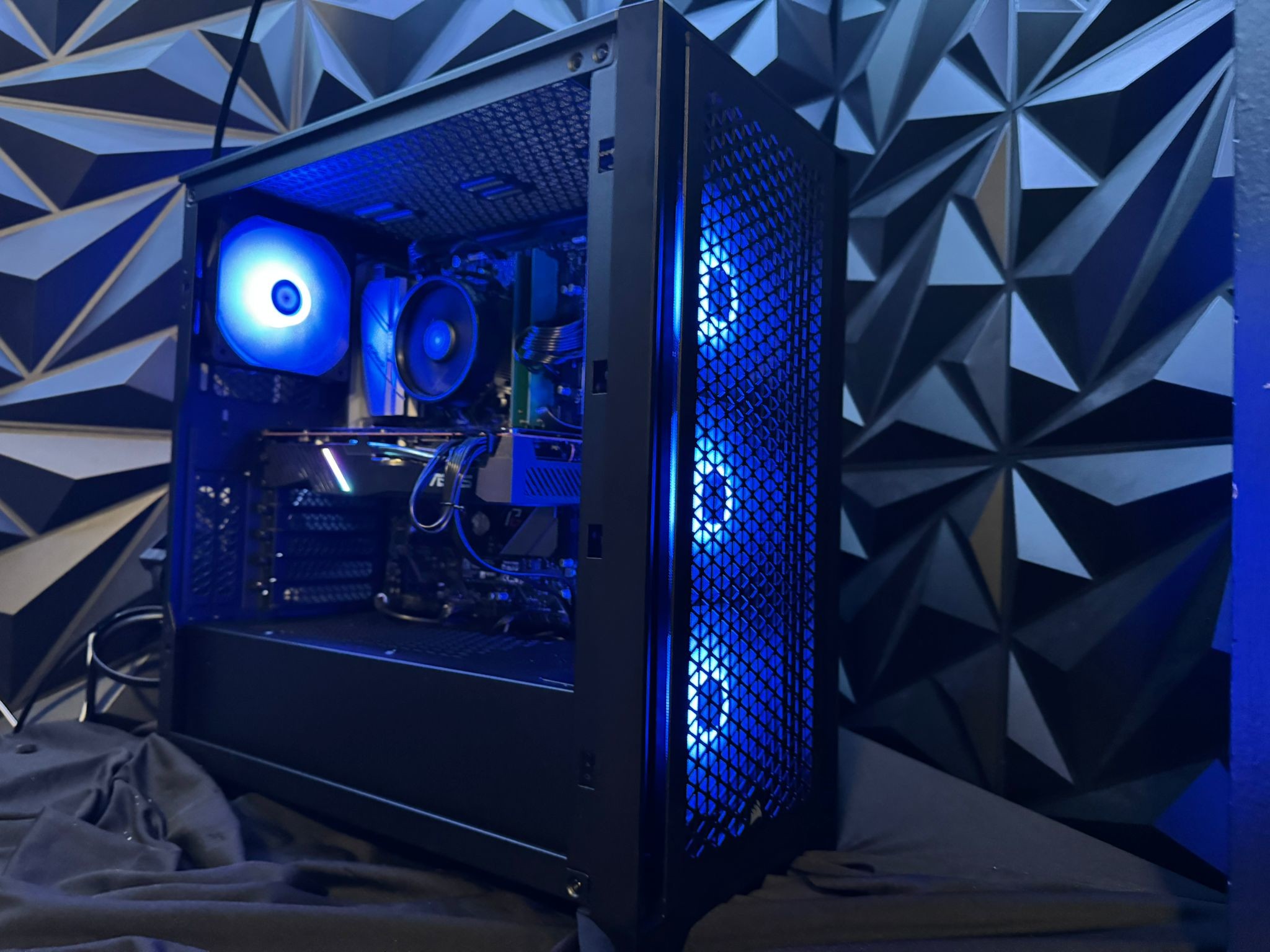 🔥 The Mid Daddy  🧔 Ryzen 5 3600| RX 5700 | 16 GB DR| 1.25 TB SSD