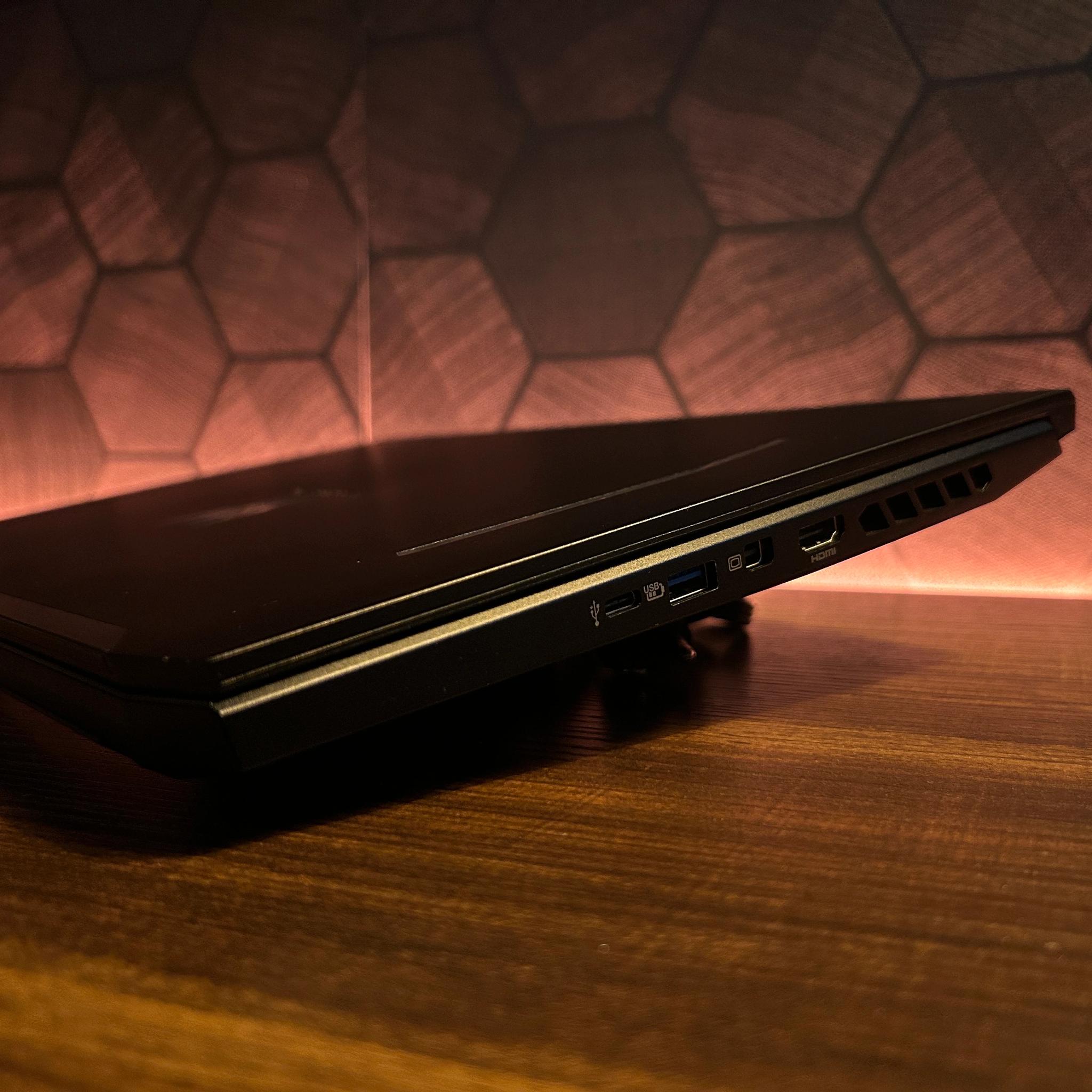 👾Acer Predator👾 Helios 300 Gaming Laptop / Intel i7 9750H / GTX 1660ti / 24GB RAM / 256GB NVME SSD