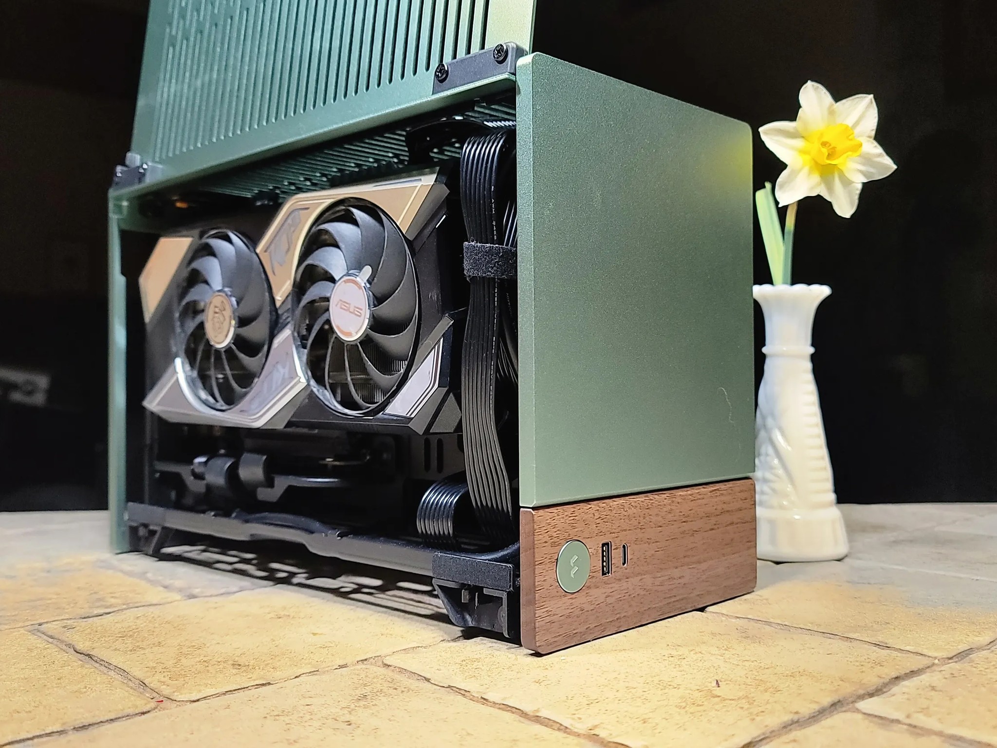 Pettit Classic--i3 13100F, RTX 3060 TI KO Edition, 64 GB RAM, Z690i, 1Tb NVMe, WiFi/BT/Ethernet