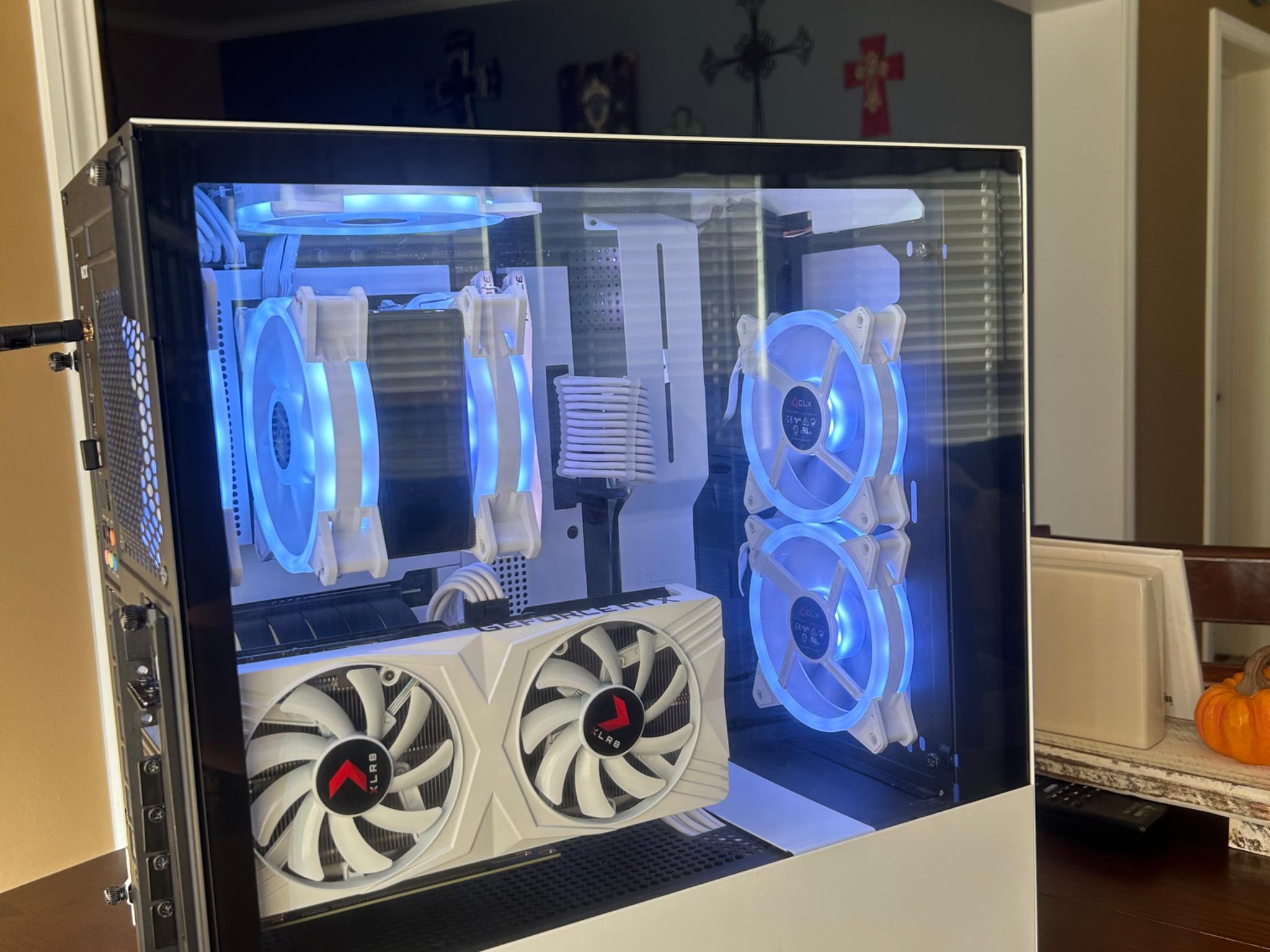 4060ti+12600k, 32GB Ram, 1TB NVME Ssd, vertical mounted, all white NZXT build.