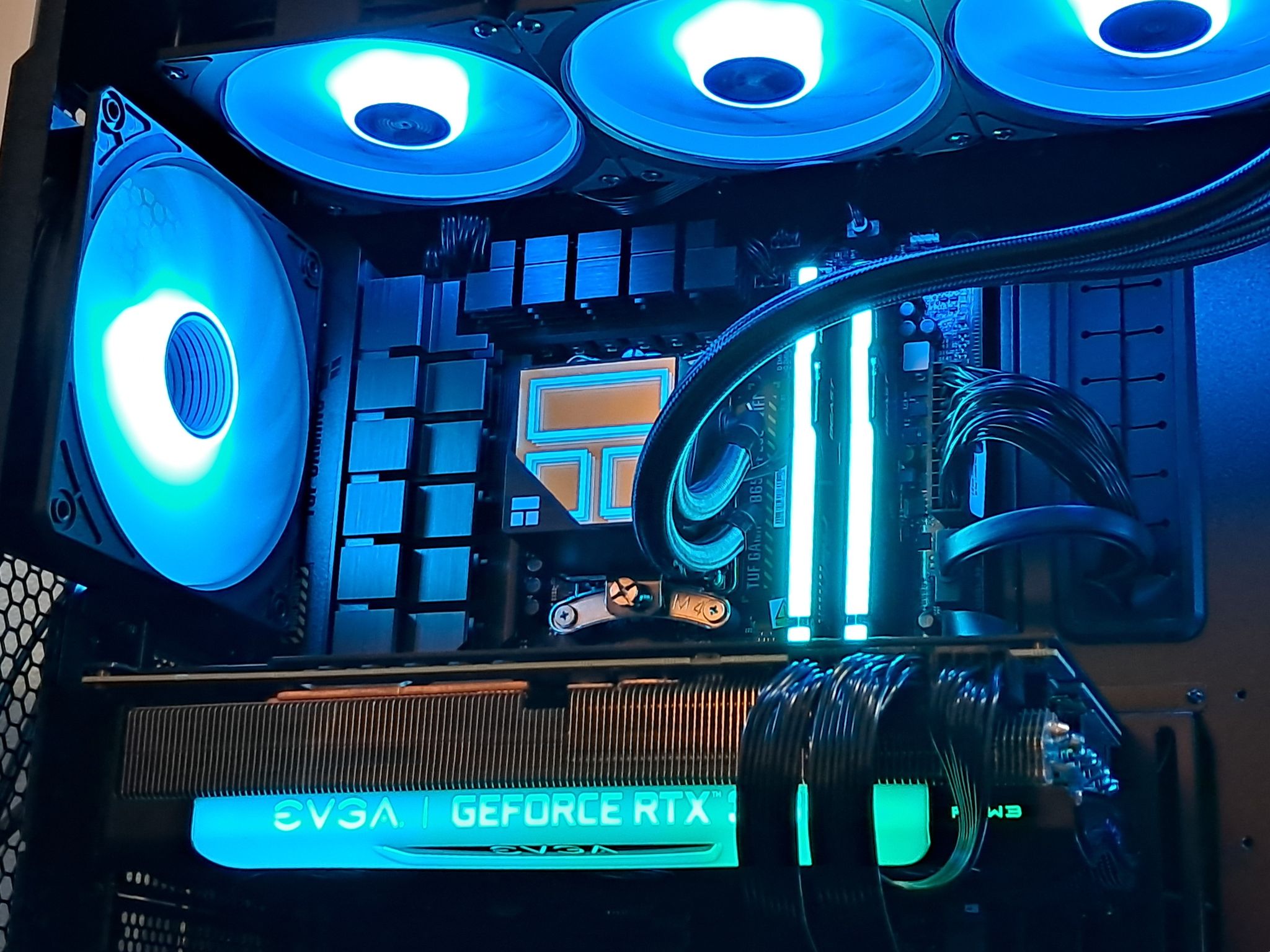 EVGA 3080 Custom Gaming PC | Lian Li Lancool 217 | Ryzen 5 9600X