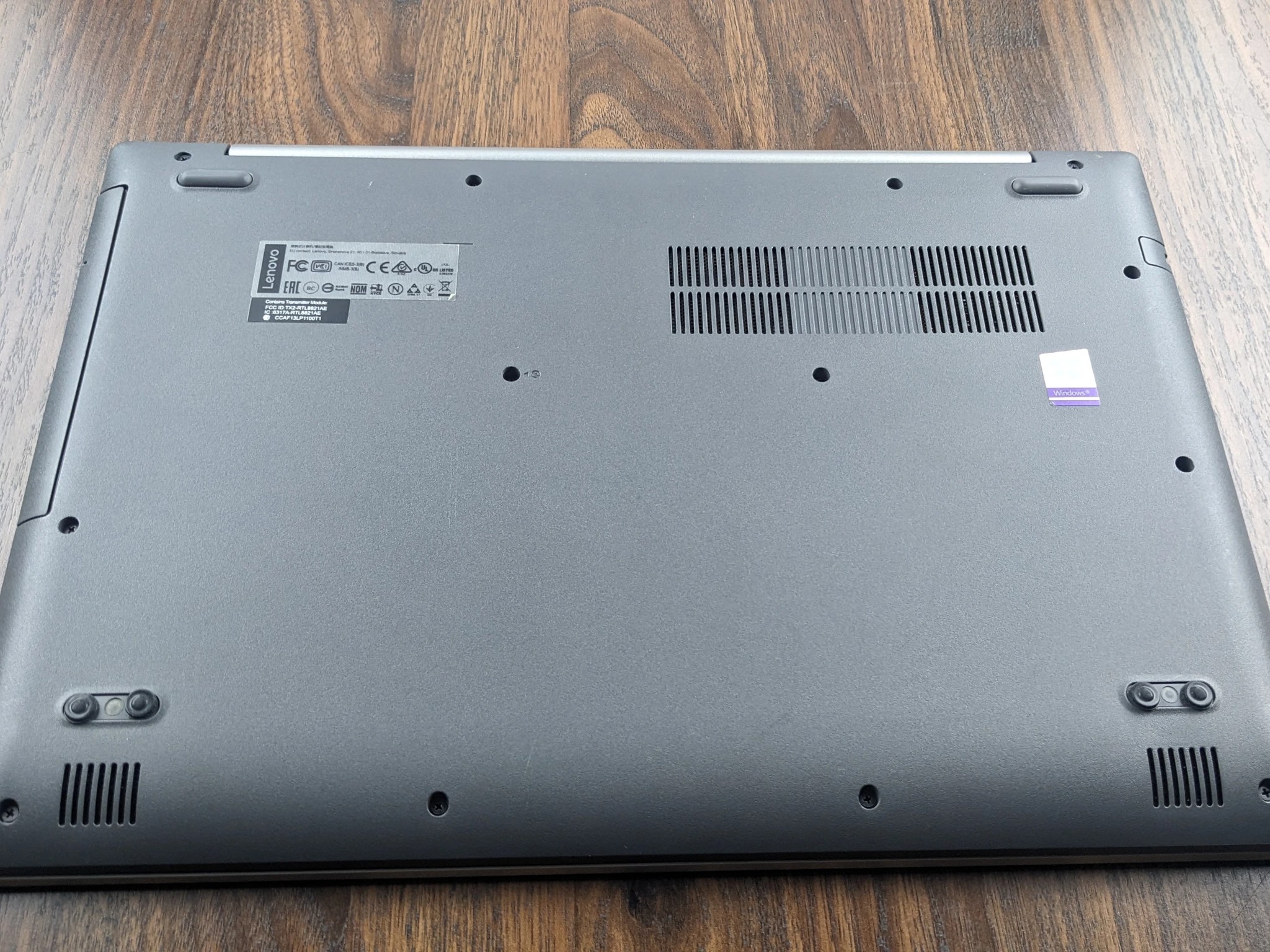 Looking for a home 15.6" Lenovo ideapad, AMD A12-9720P, 240GB SSD 8GB DDR4 1866mhz