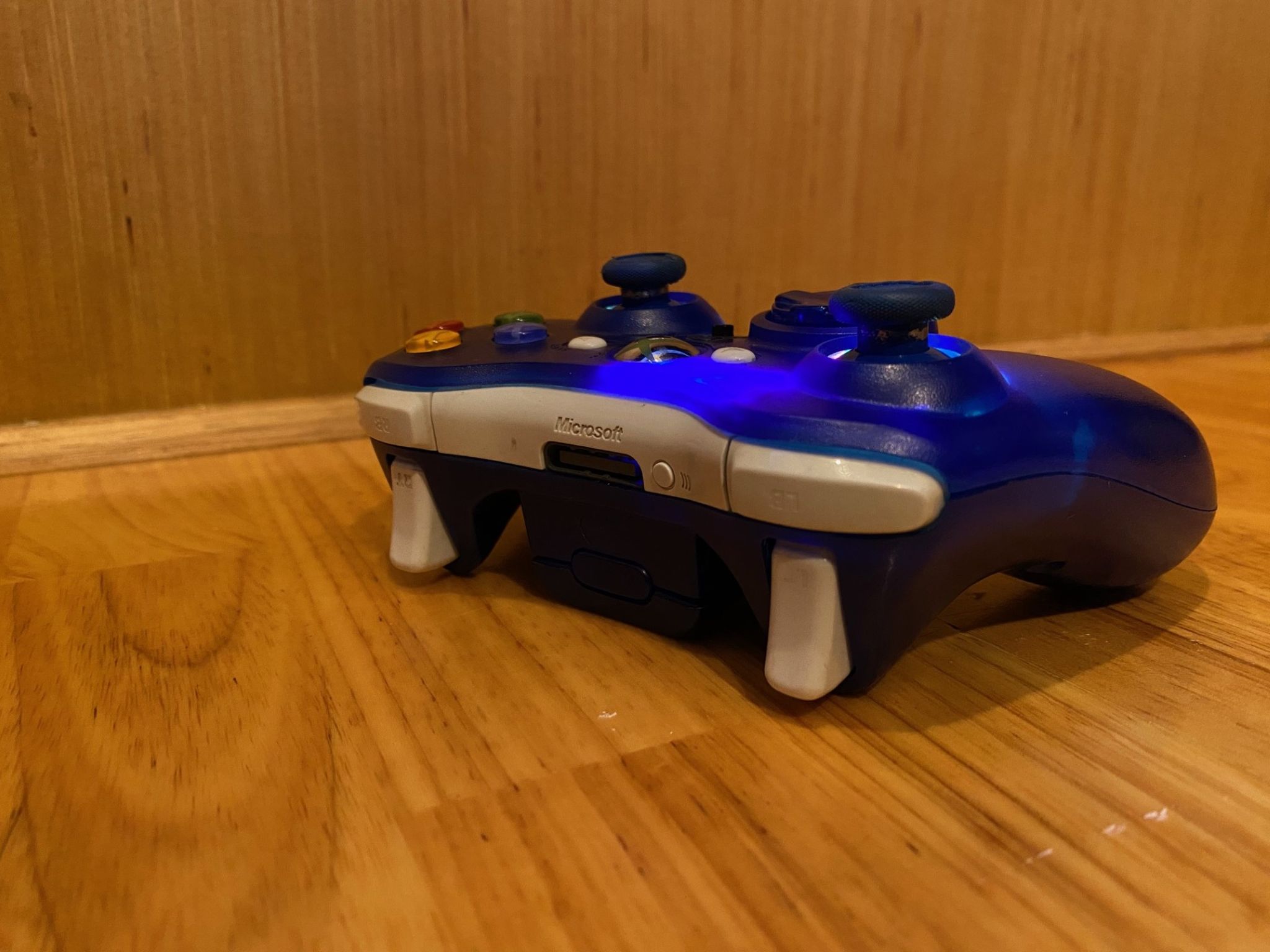 Custom clear blue Xbox 360 controller - Hall effect - LEDs - RESTORED