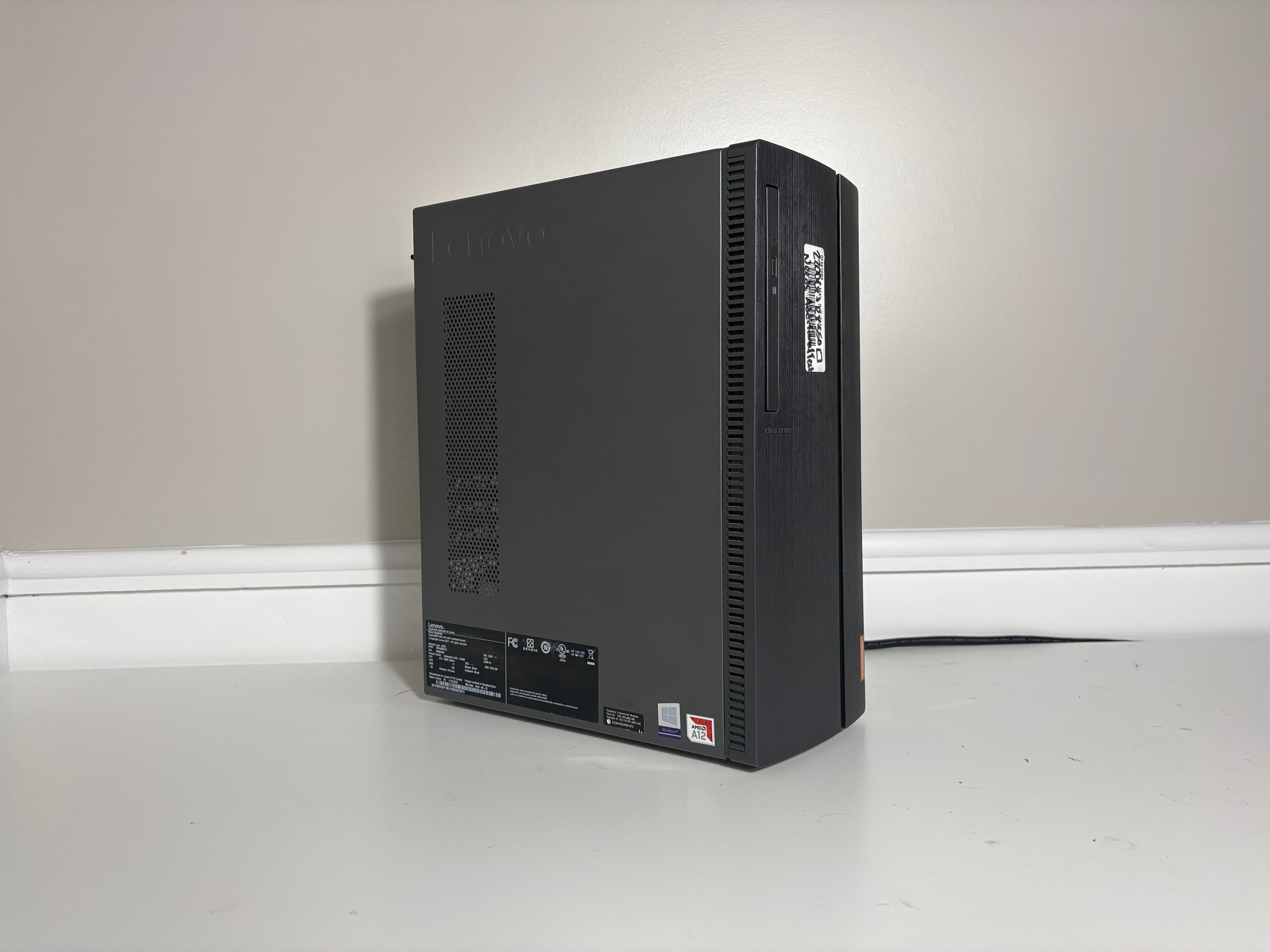 Lenovo IdeaCenter PC - i5 9400, GTX 1650 4GB, 16GB DDR4, 256GB SSD
