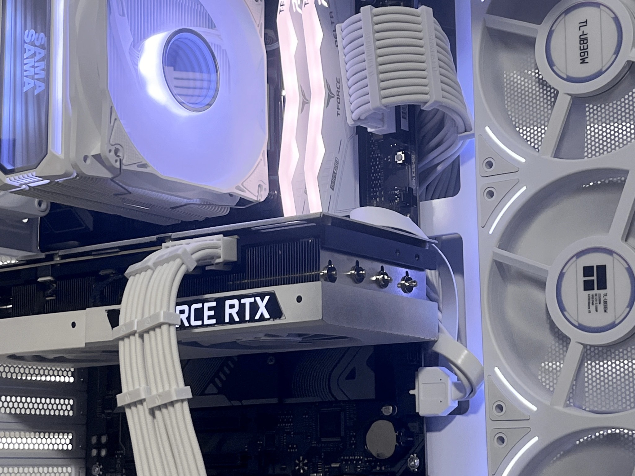🗲 White Gaming PC | Ryzen 5 7600x | RTX 3080 | 32GB DDR5 | WiFi & BT🗲