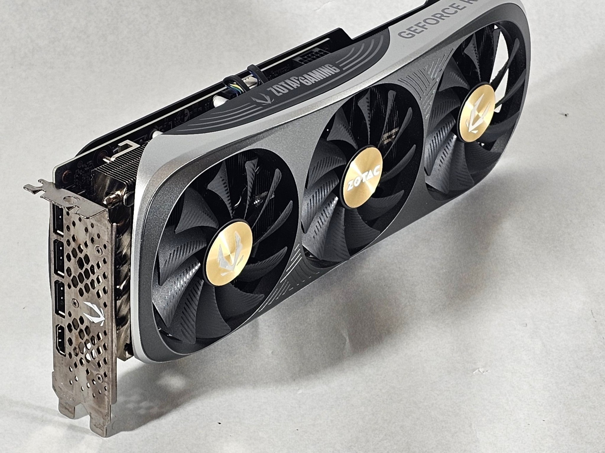 RTX 4070 Ti ZOTAC Gaming 12GB