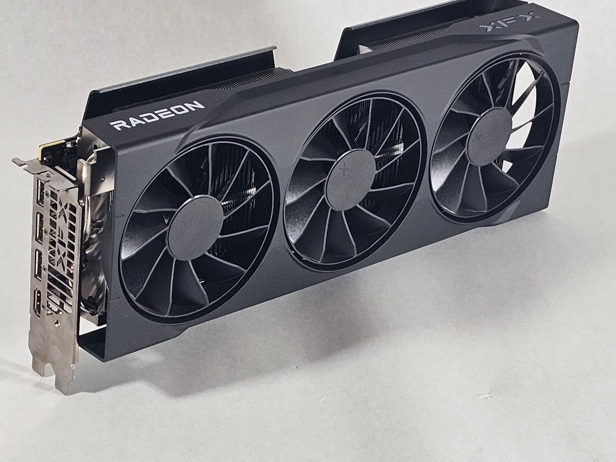 RX 9070 XT Radeon XFX