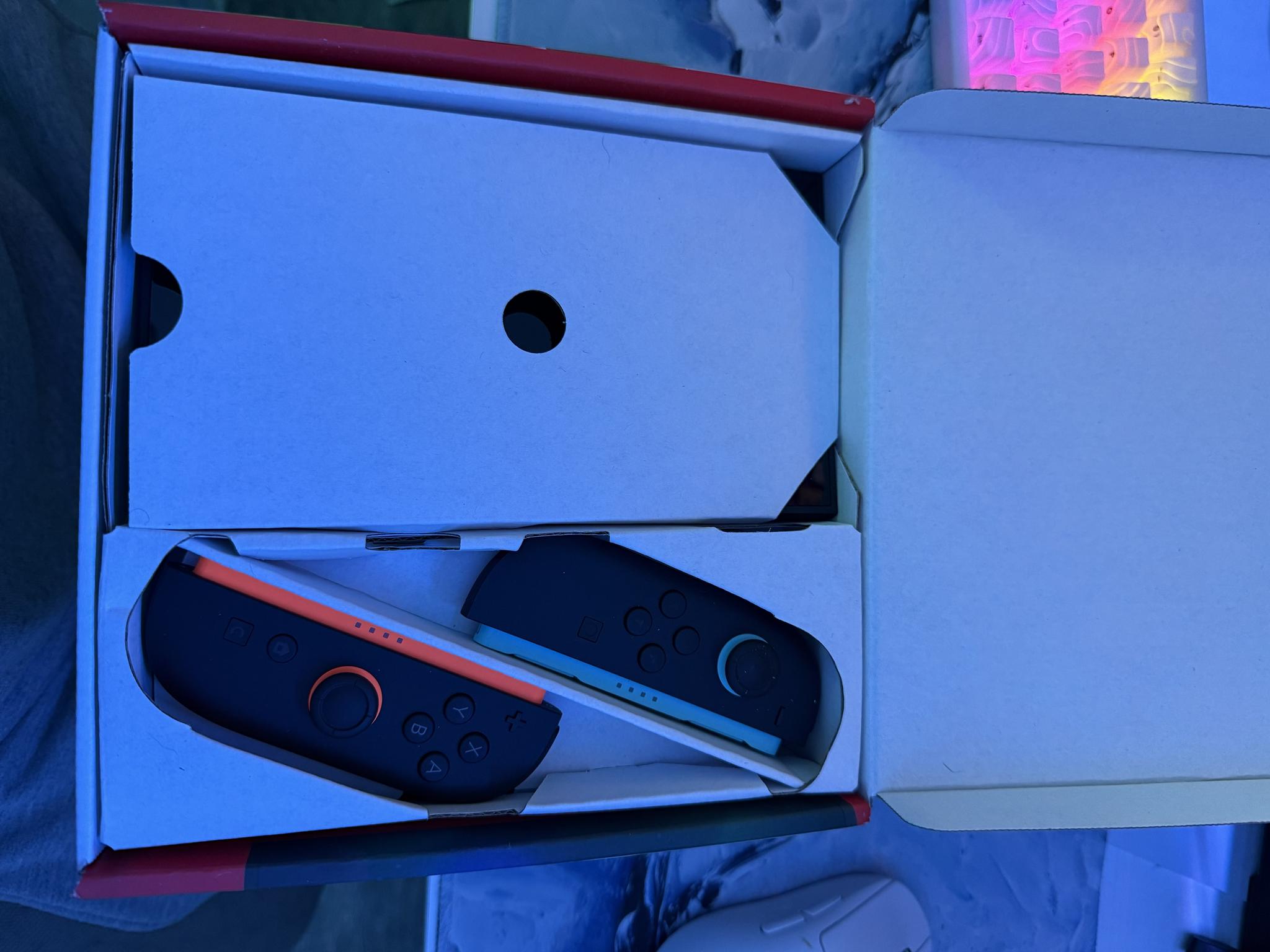 Hardly Used Nintendo Switch 2 <30 hours played