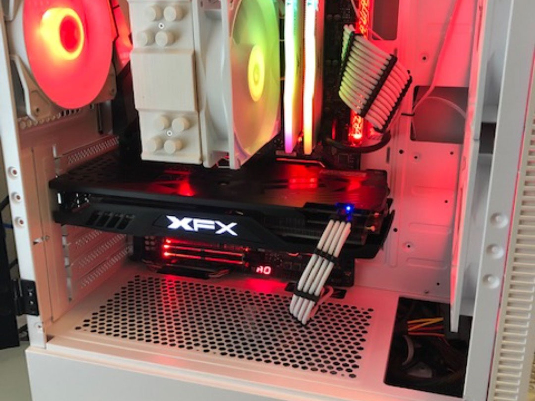 Budget 1080p all games White RGB PC | i3 8100 | rx 480 | 16gb ram | 1TB ssd
