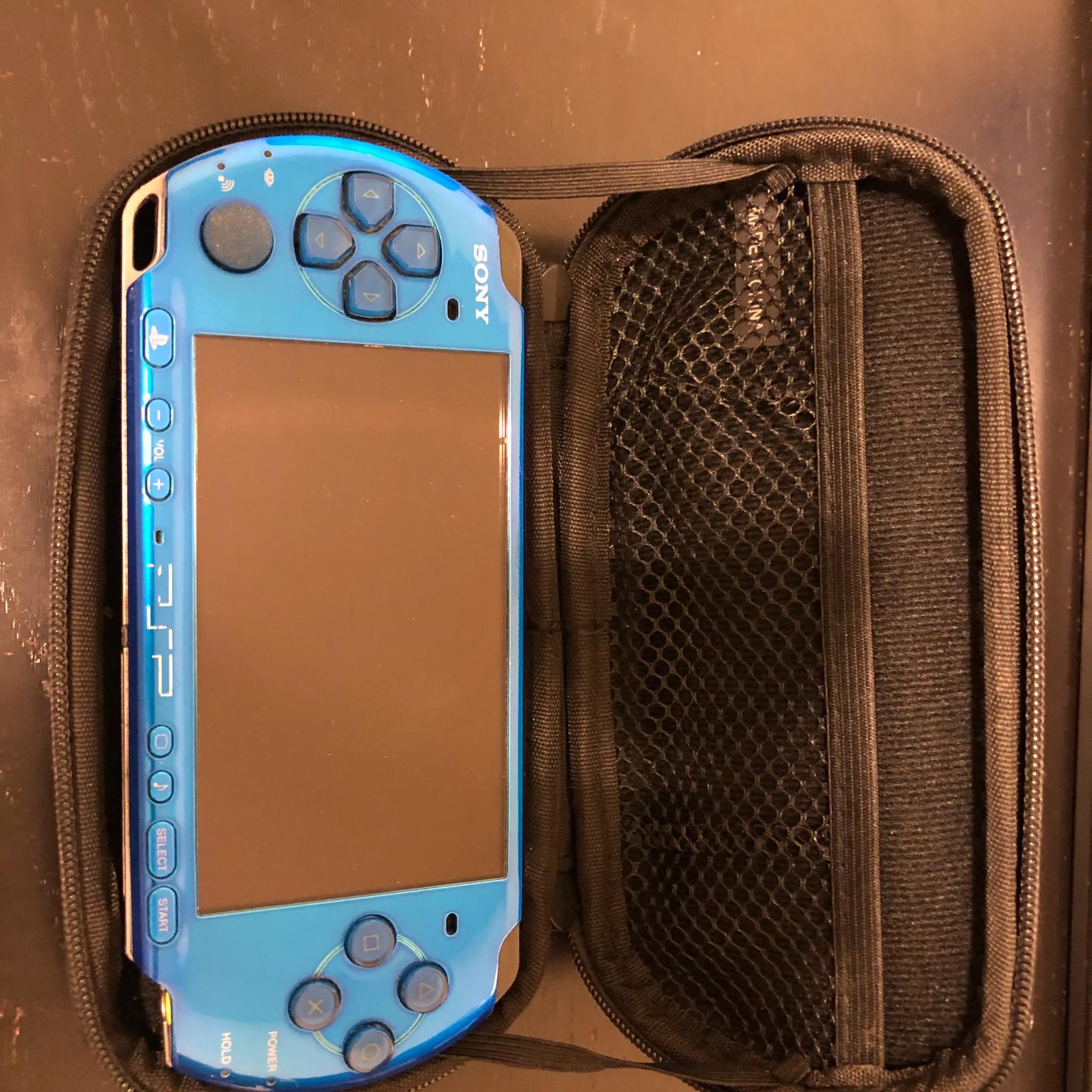 Blue PSP-3000 (128GB)