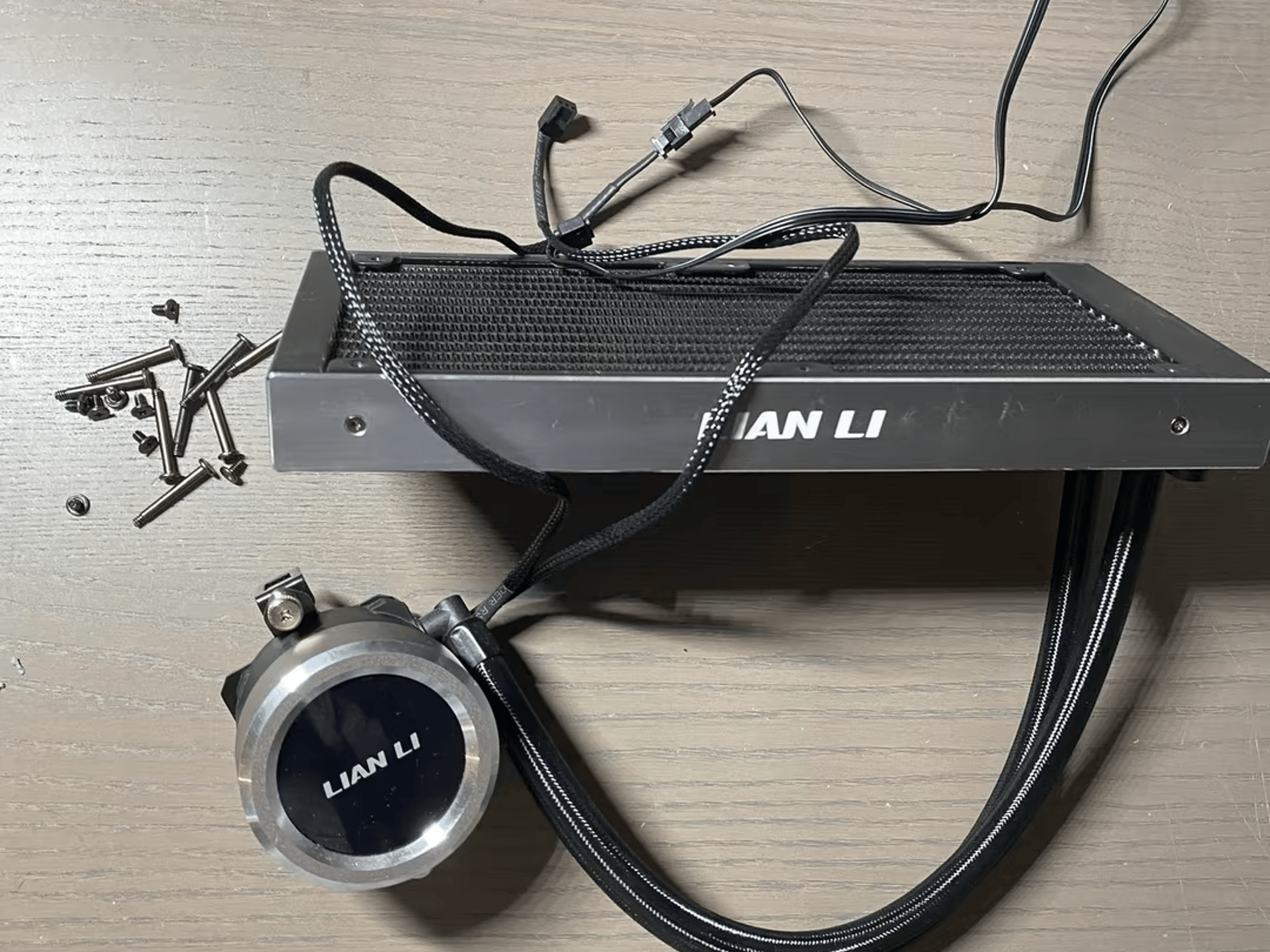 UNTESTED LIAN LI GALAHAD 240MM AIO BLACK UNTESTED (UNSURE IF IT WORKS)