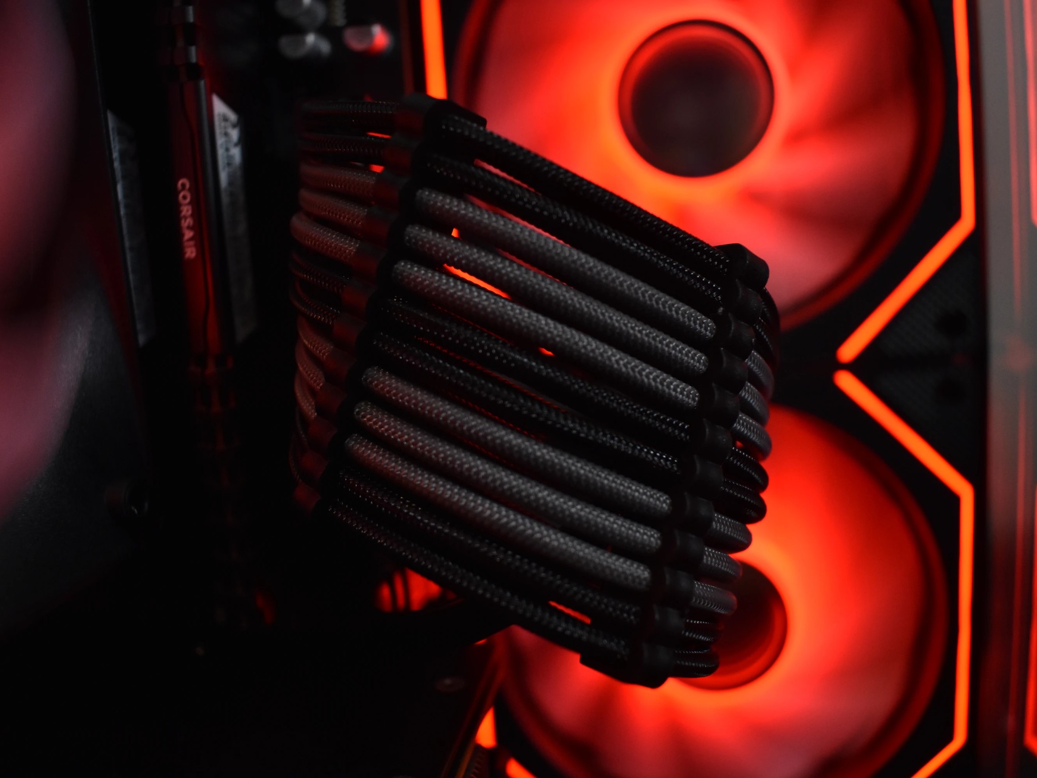 Starter Gaming PC: RX 5700 XT | Ryzen 5 | 16GB RAM | WiFi | ARGB