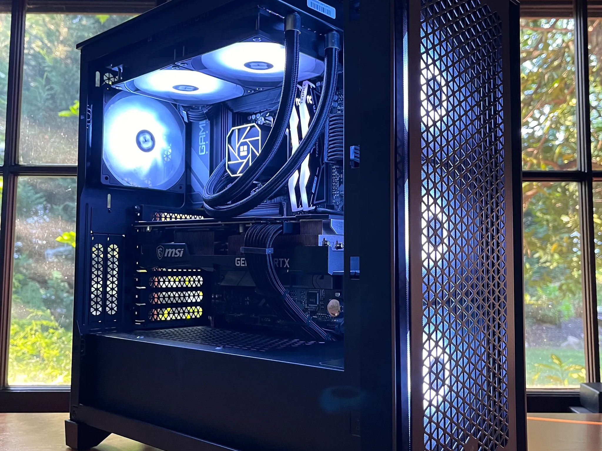 Carbon - 3080 / R7 7700X / 32GB DDR5 / 1TB Gen 4 NVMe Custom Gaming PC