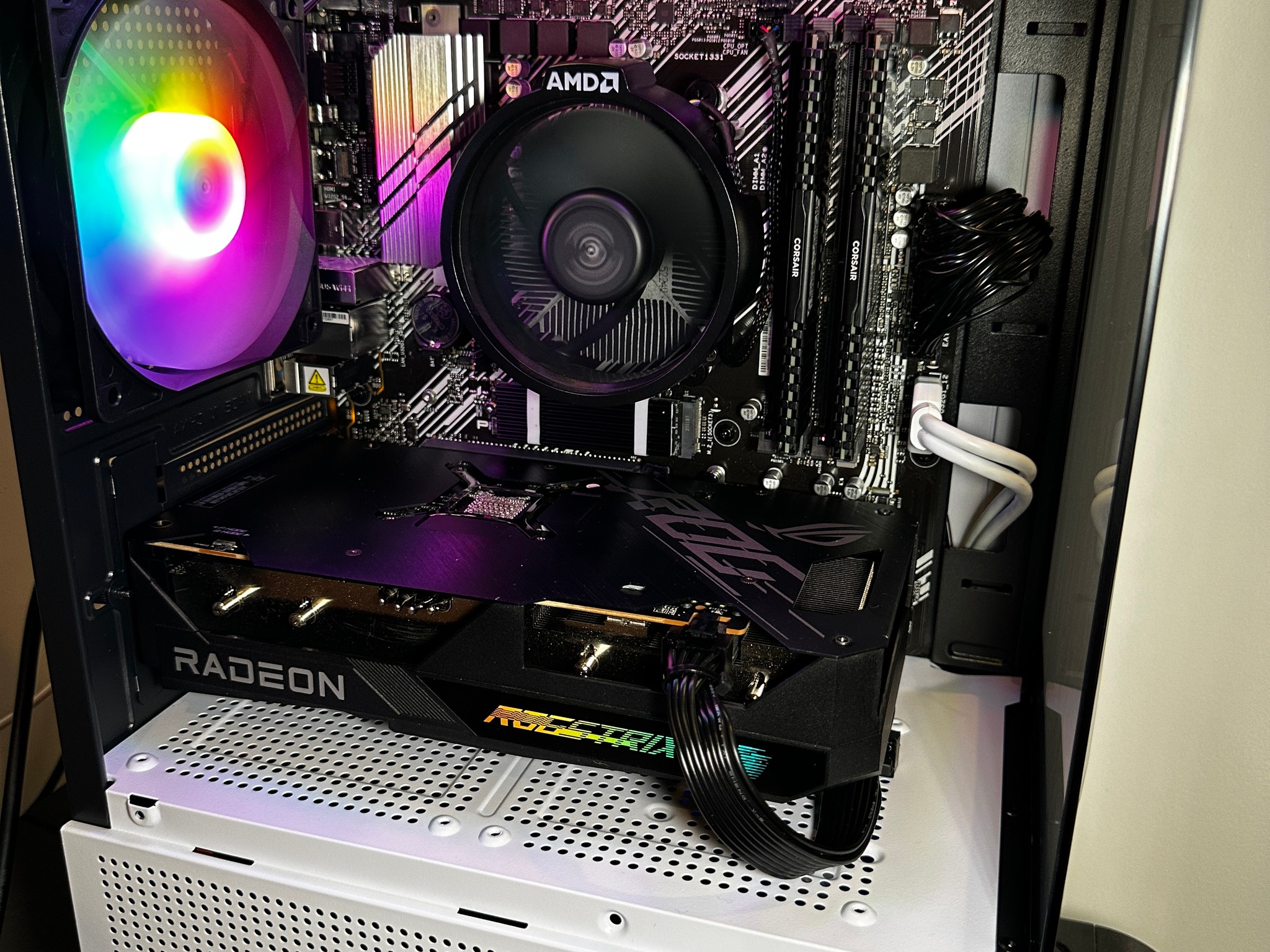RX 6600 XT Compact Gaming PC