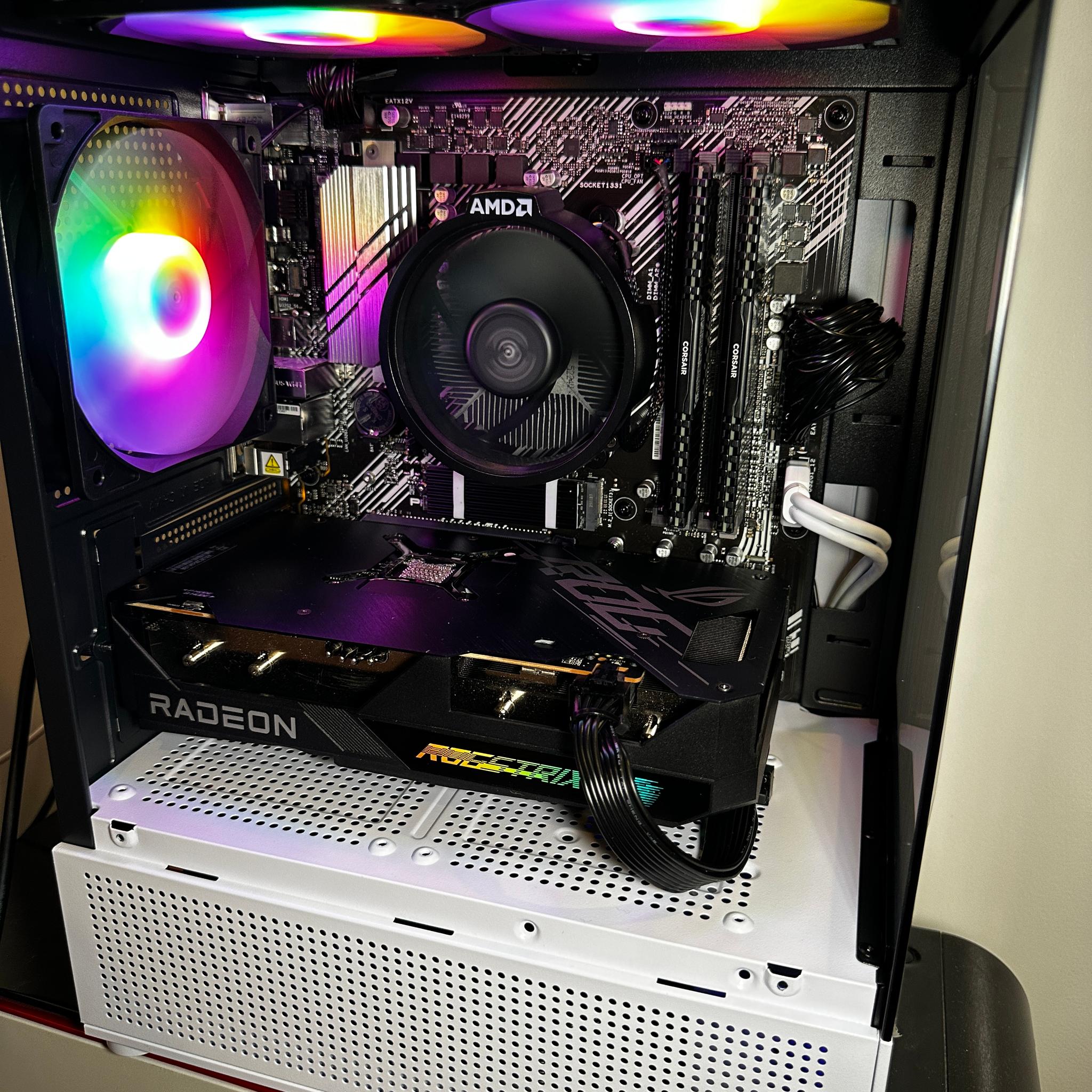 RX 6600 XT Compact Gaming PC