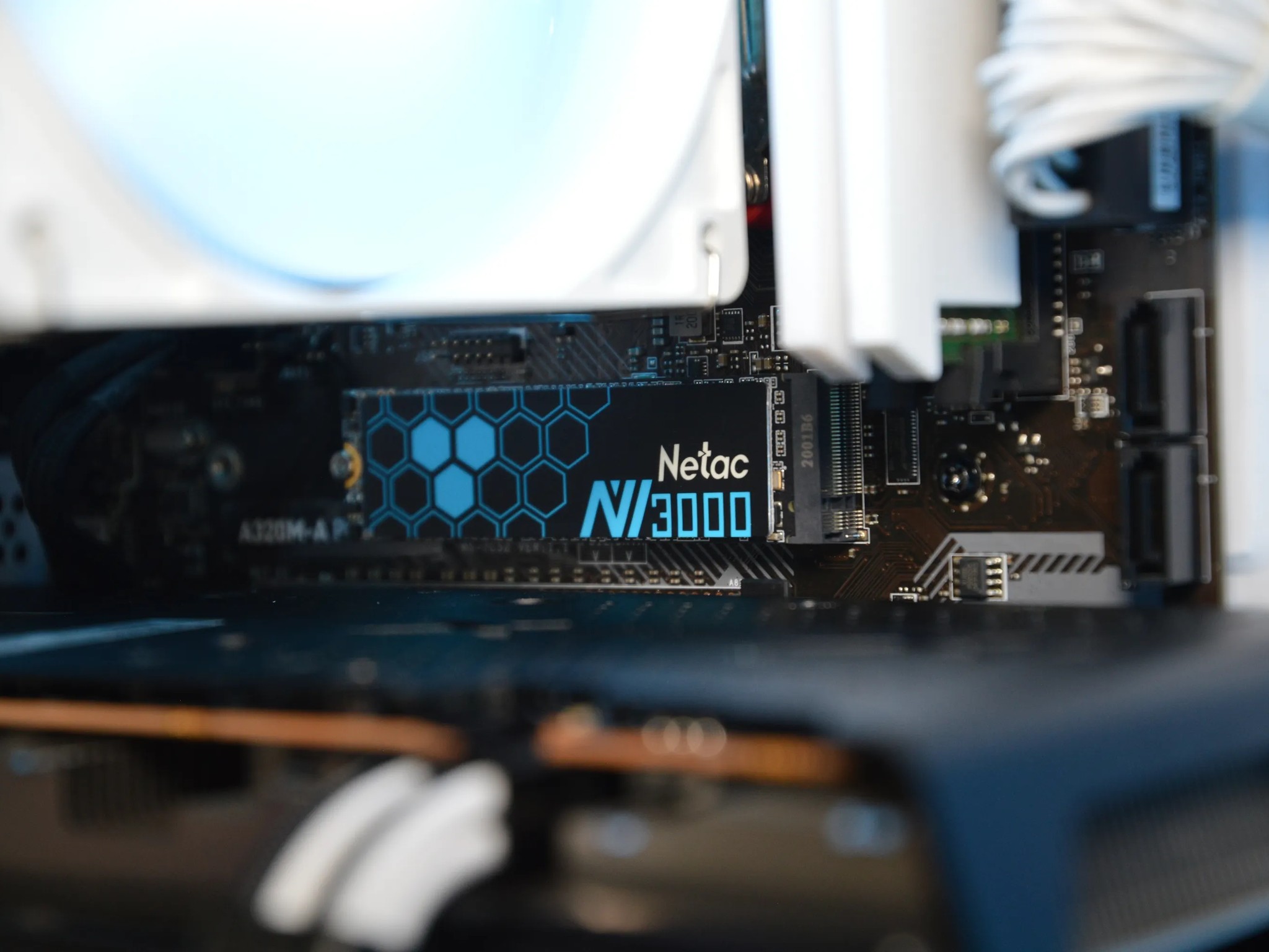 ❄️❄️| RX 6650XT 8GB | RYZEN 5 3600 | 16GB DDR4 RAM | 1TB NVME SSD | Icy Snow |