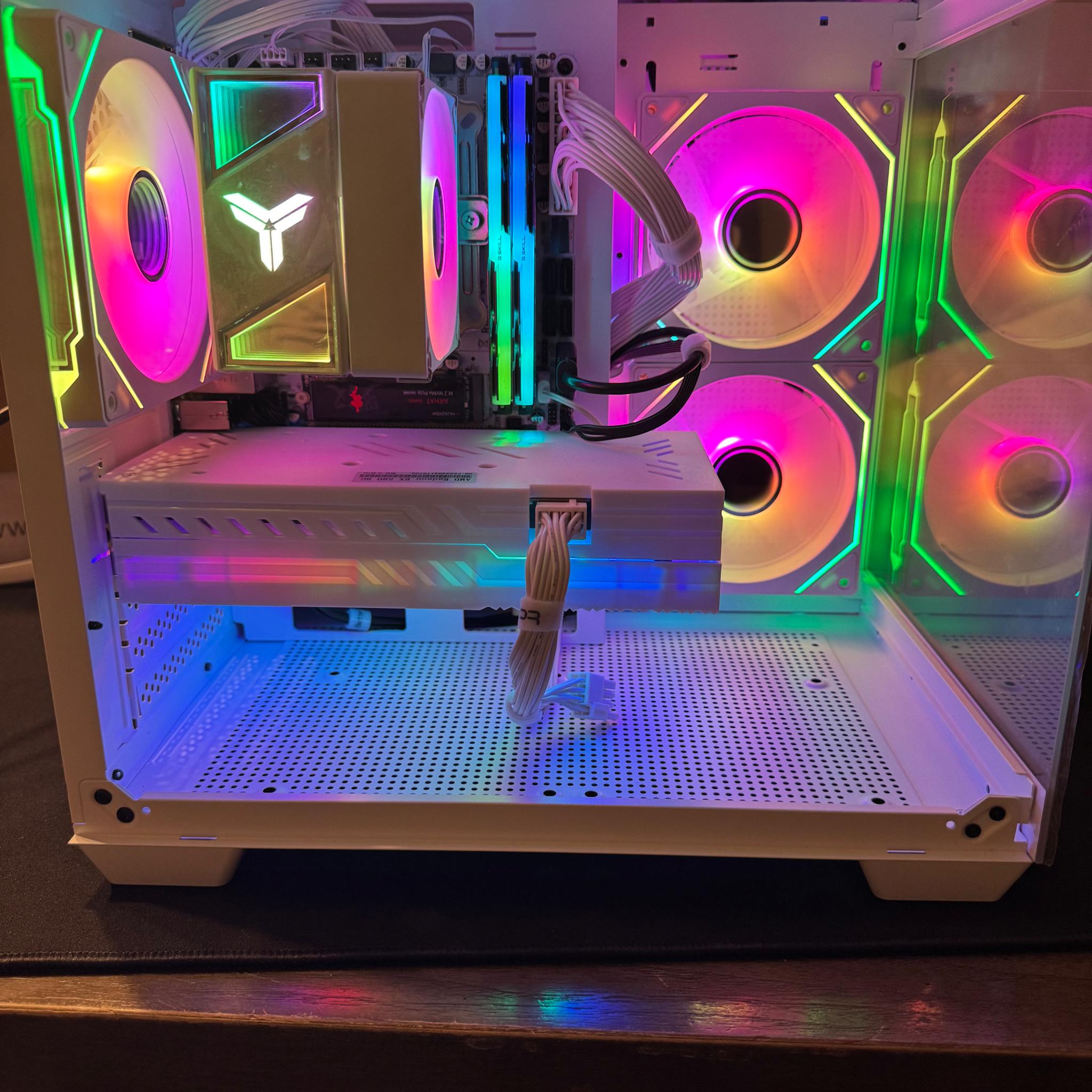 Fire Tech Labs: Moon Light CPU AMD RYZEN 3500X / AMD 580 8gb / 16gb Gskill / 512gb / b450 WiFi