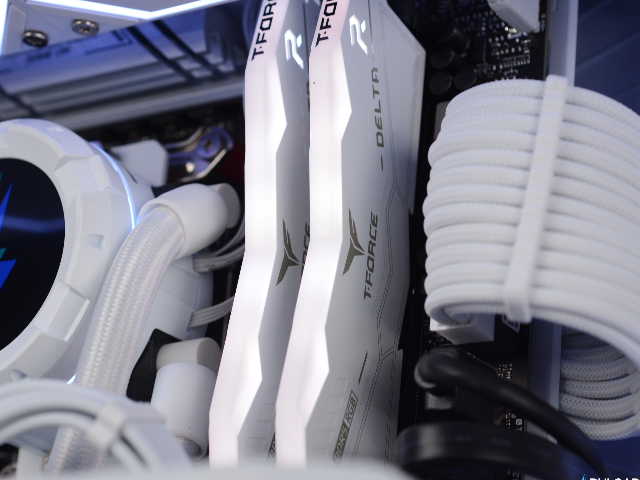 🧊❄️ Polar: 1440p/4k Streaming and Gaming PC |  RTX 4070 TI, Ryzen 7, 32GB DDR5, 2TB SSD, WiFI