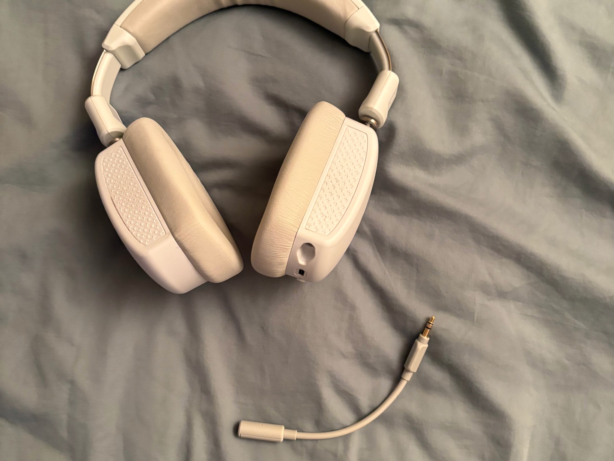 Used Hyte Eclipse HG10 Wireless Gaming Headset