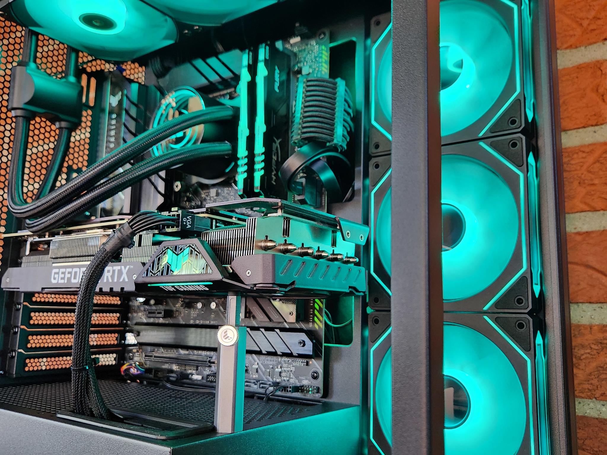 RTX 3090 // RYZEN 9 // 360MM AIO // 32GB RAM // 1TB SSD