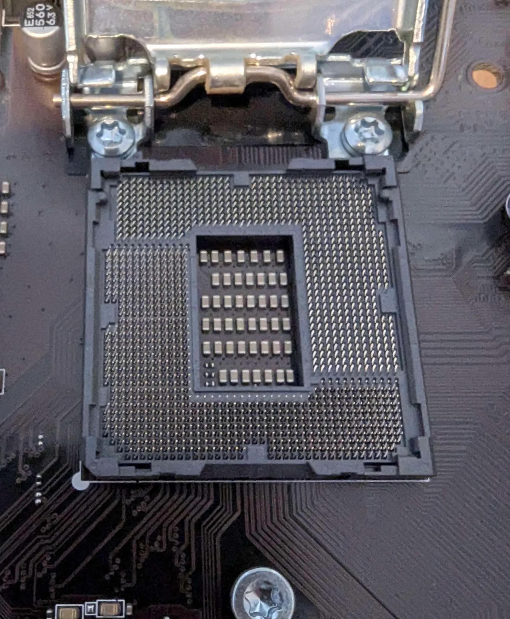 i7-8700k and 32GB ram