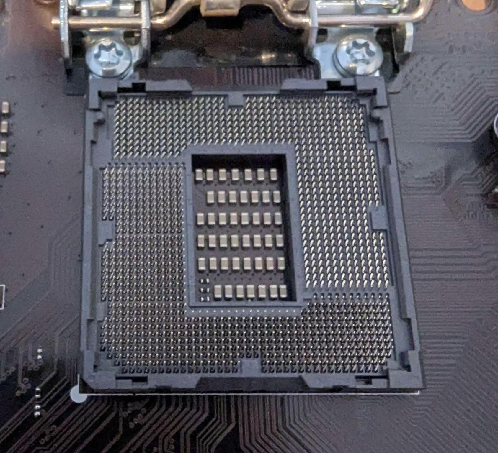i7-8700k and 32GB ram