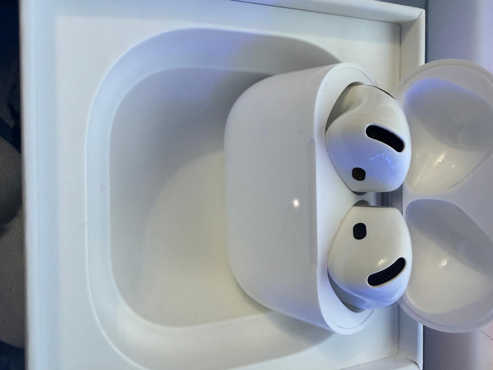 Brand new Airpods 4 Never Used