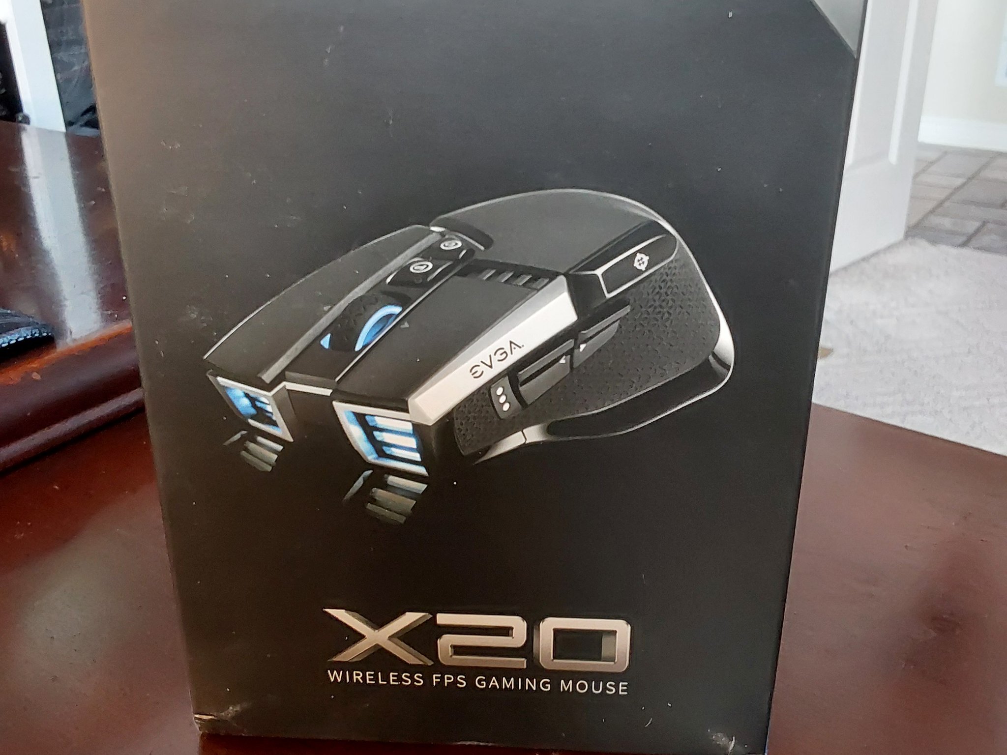 EVGA X20 Wireless Customizable Ergonomic Gaming Mouse, Grey, 16,000 DPI, 5 Profiles, 10 Buttons