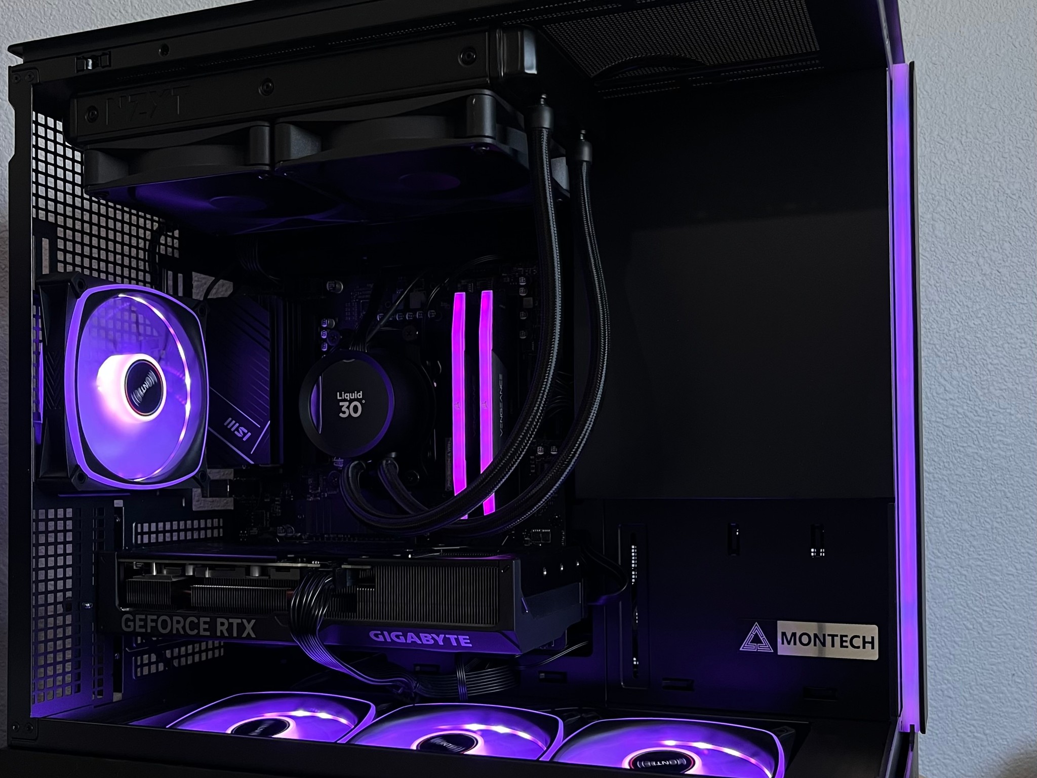 Gaming PC - RTX 4070 | 7600x | 32gb DDR5 | 1TB NVME