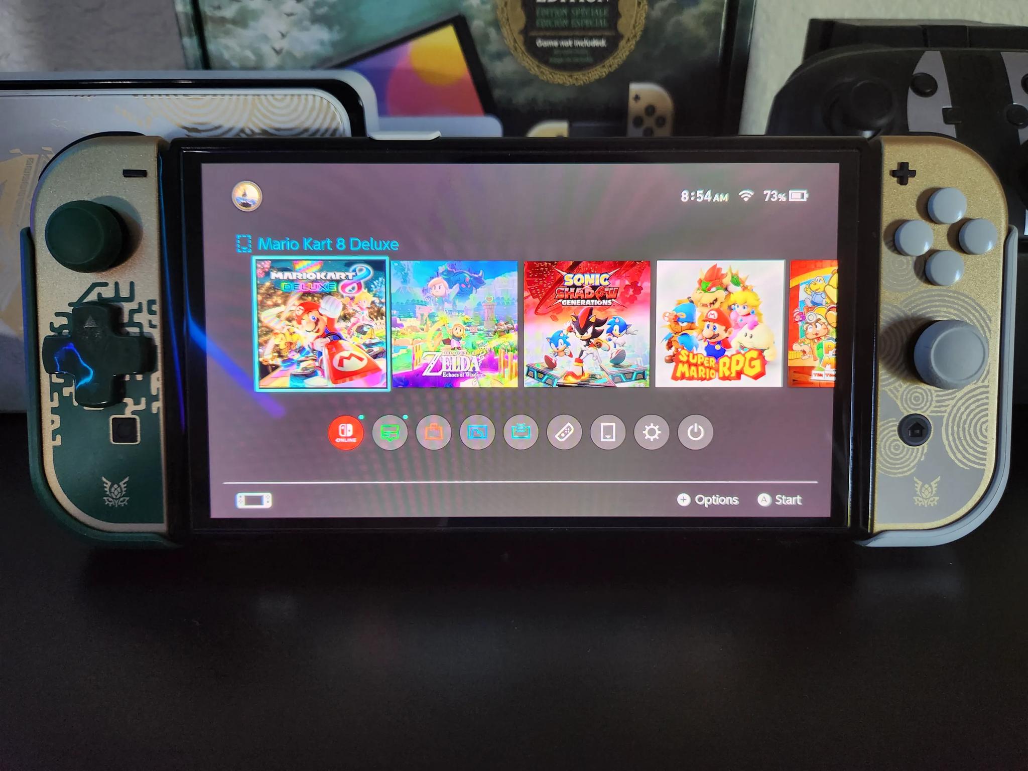 Nintendo Switch OLED - Zelda Tears of the Kingdom Edition Bundle