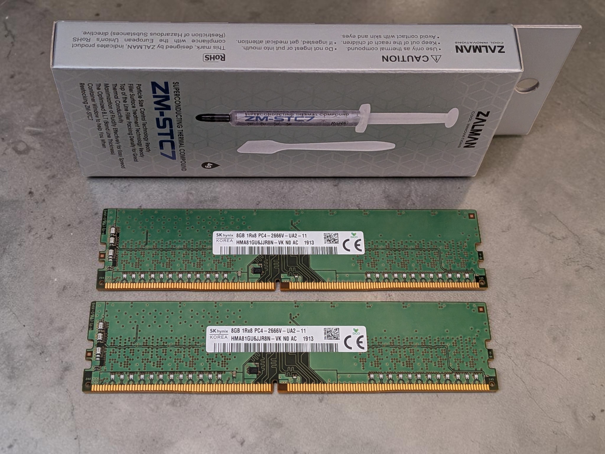 SK Hynix 16GB (2x8GB) DDR4-2666 Desktop RAM Kit, UDIMM Non-ECC Unbuffered + FREE STC7 Thermal Grease