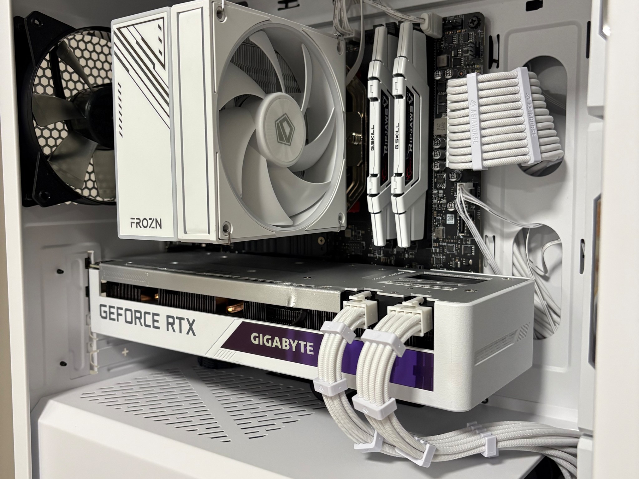 Ryzen 7 5700X3D & RTX 3070 - High-Performance Gaming & Productivity PC