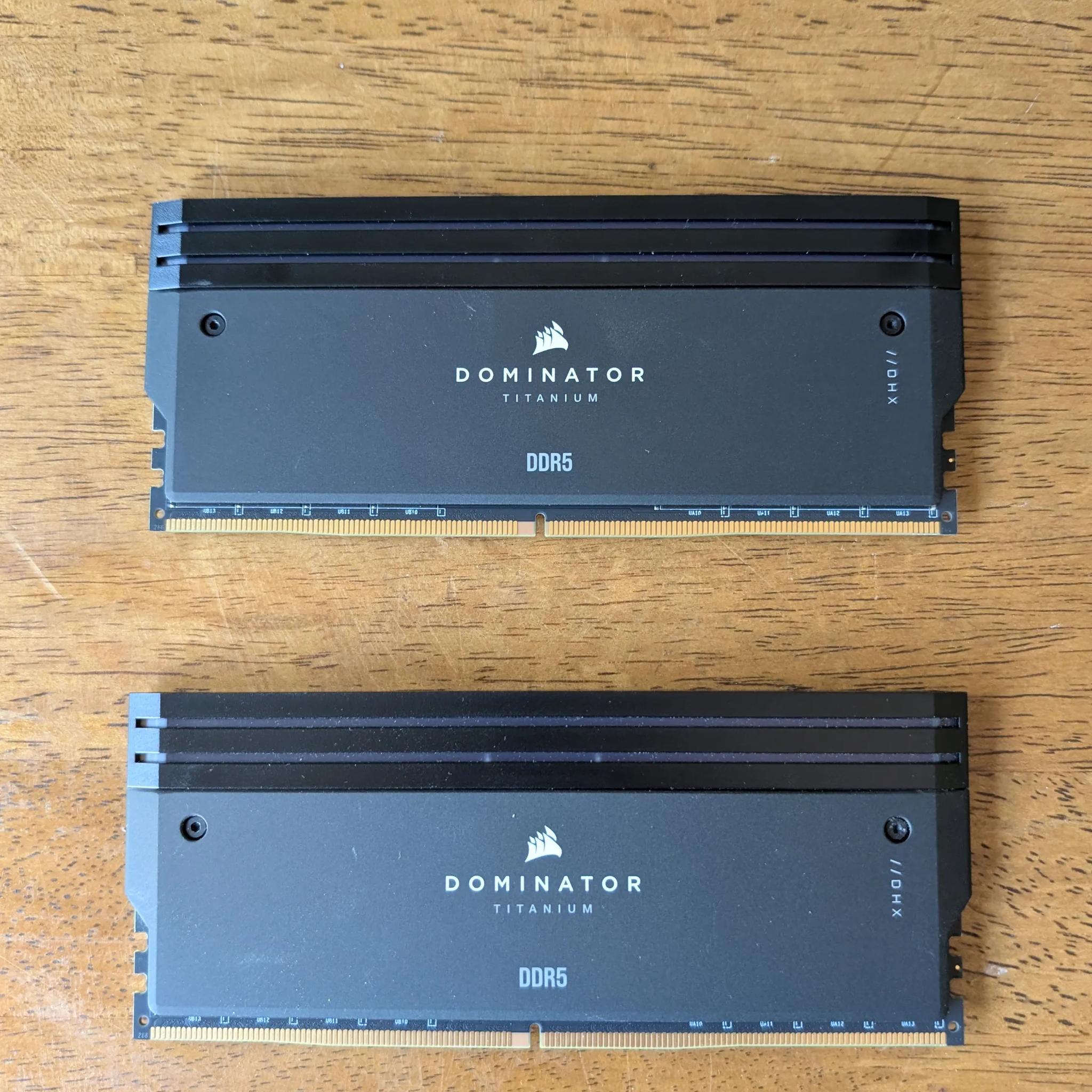 Corsair Dominator Titanium RGB 64GB (2 x 32GB) DDR5-6600 PC5-52800 CL32 RAM