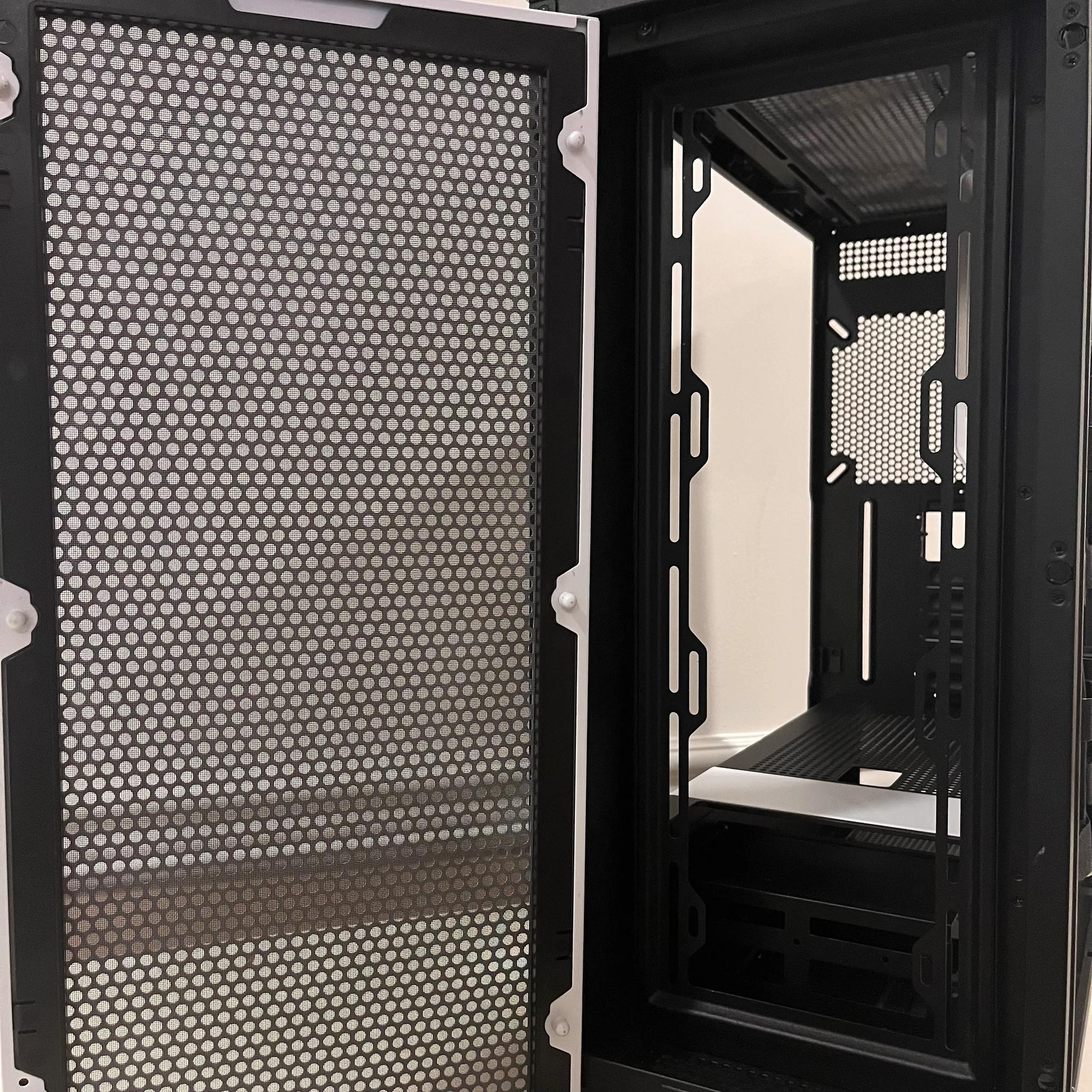 Like New H7 White/Black NZXT Case