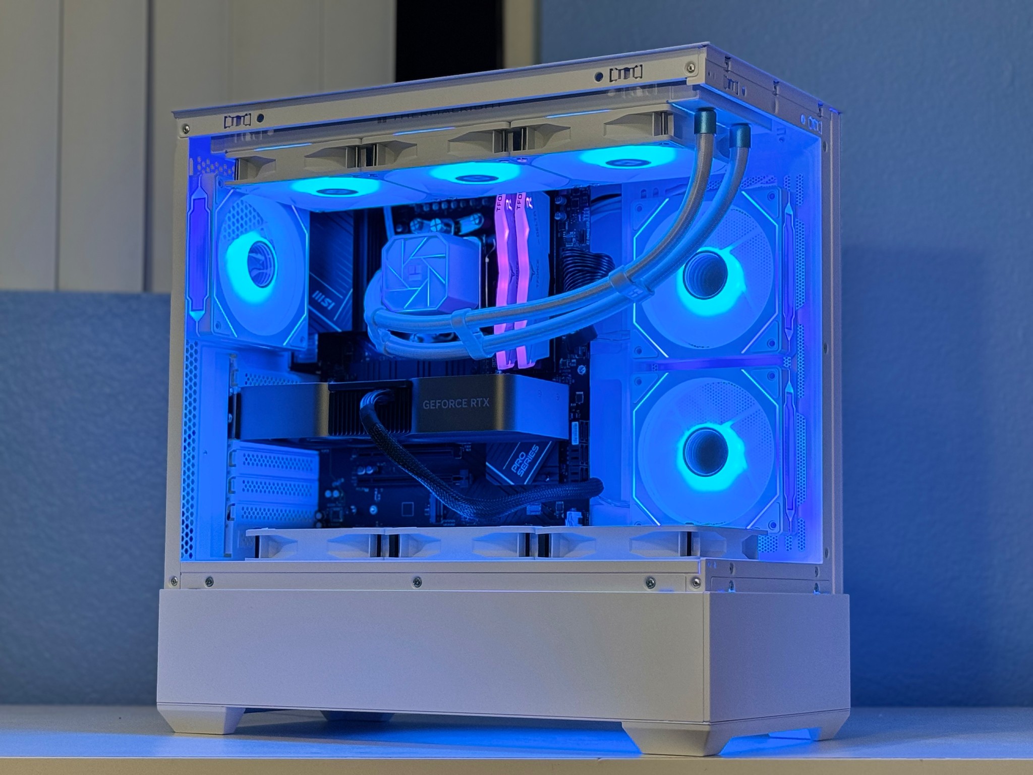 🖤Founders🖤 Ryzen 7 7700X | RTX 4070 12GB FE | 32GB 6000mhz DDR5 | 1TB Gen4 nVME SSD | Win11 + Wifi