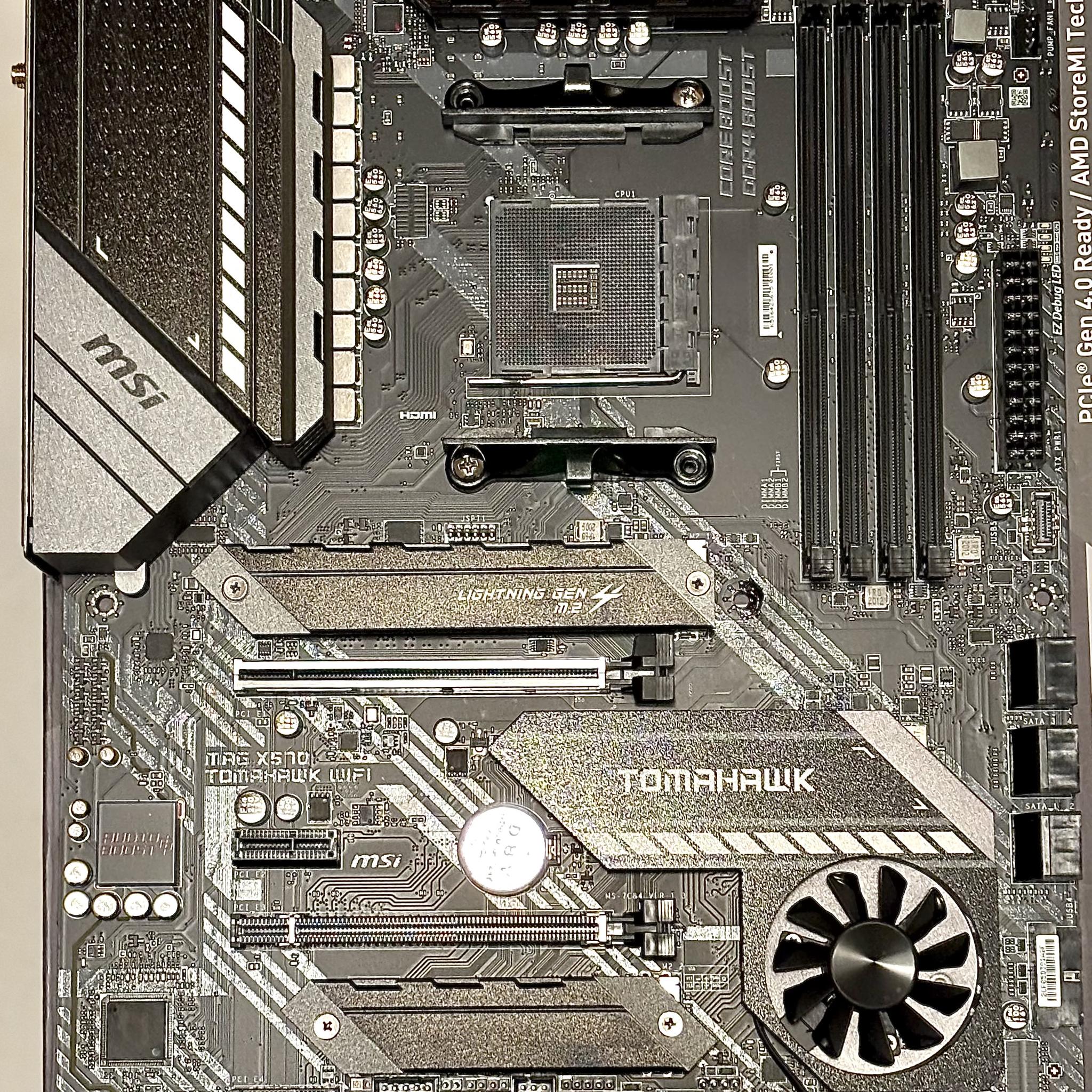 MSI MAG X570 TOMAHAWK WIFI Motherboard