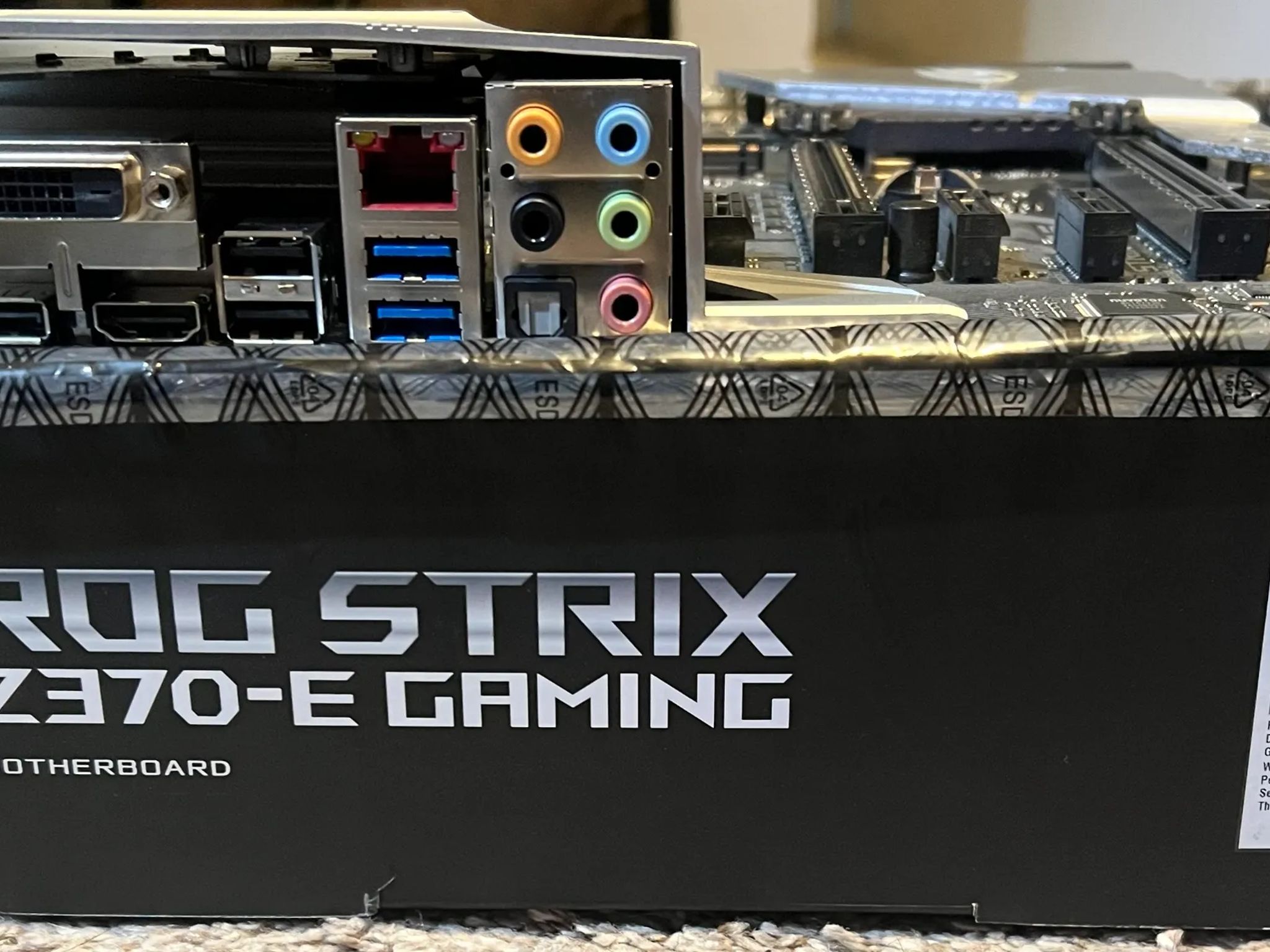 ASUS ROG Strix Z370-E Gaming LGA 1151 (300 Series) Intel Z370 ATX Intel Motherboard