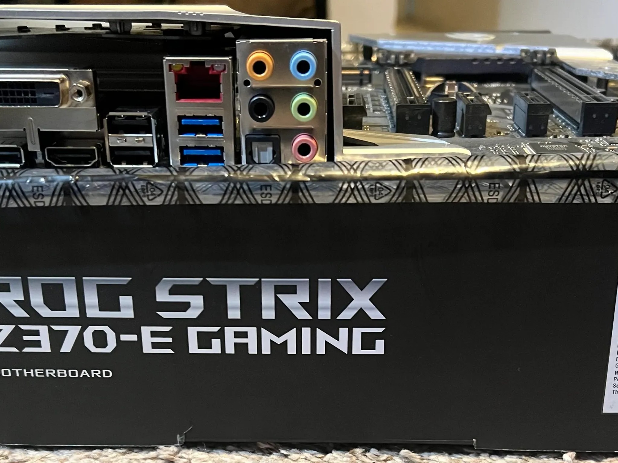 ASUS ROG Strix Z370-E Gaming LGA 1151 (300 Series) Intel Z370 ATX Intel Motherboard