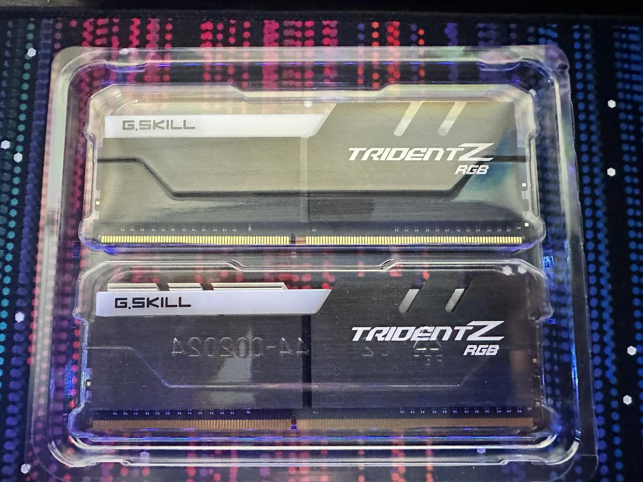 TridentZ RGB 3200C16