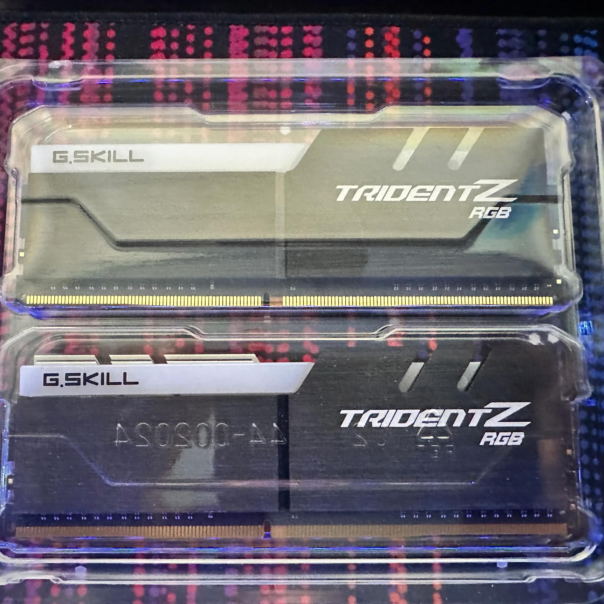 TridentZ RGB 3200C16