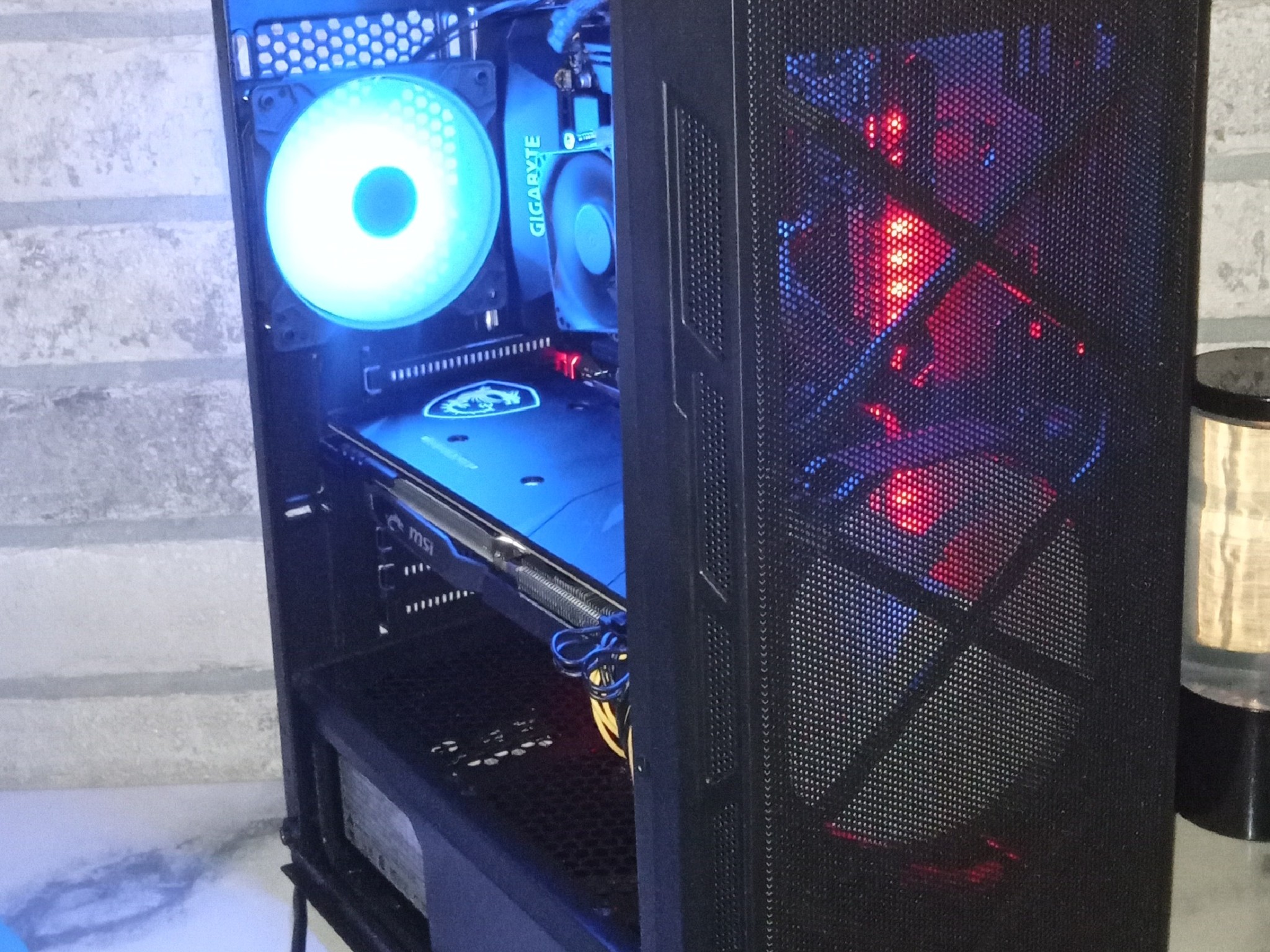 Gaming Pc/i5 6600k/Rx 5600 XT/16GB DDR 4/512 SSD HD/WIN 11 PRO/WIFI
