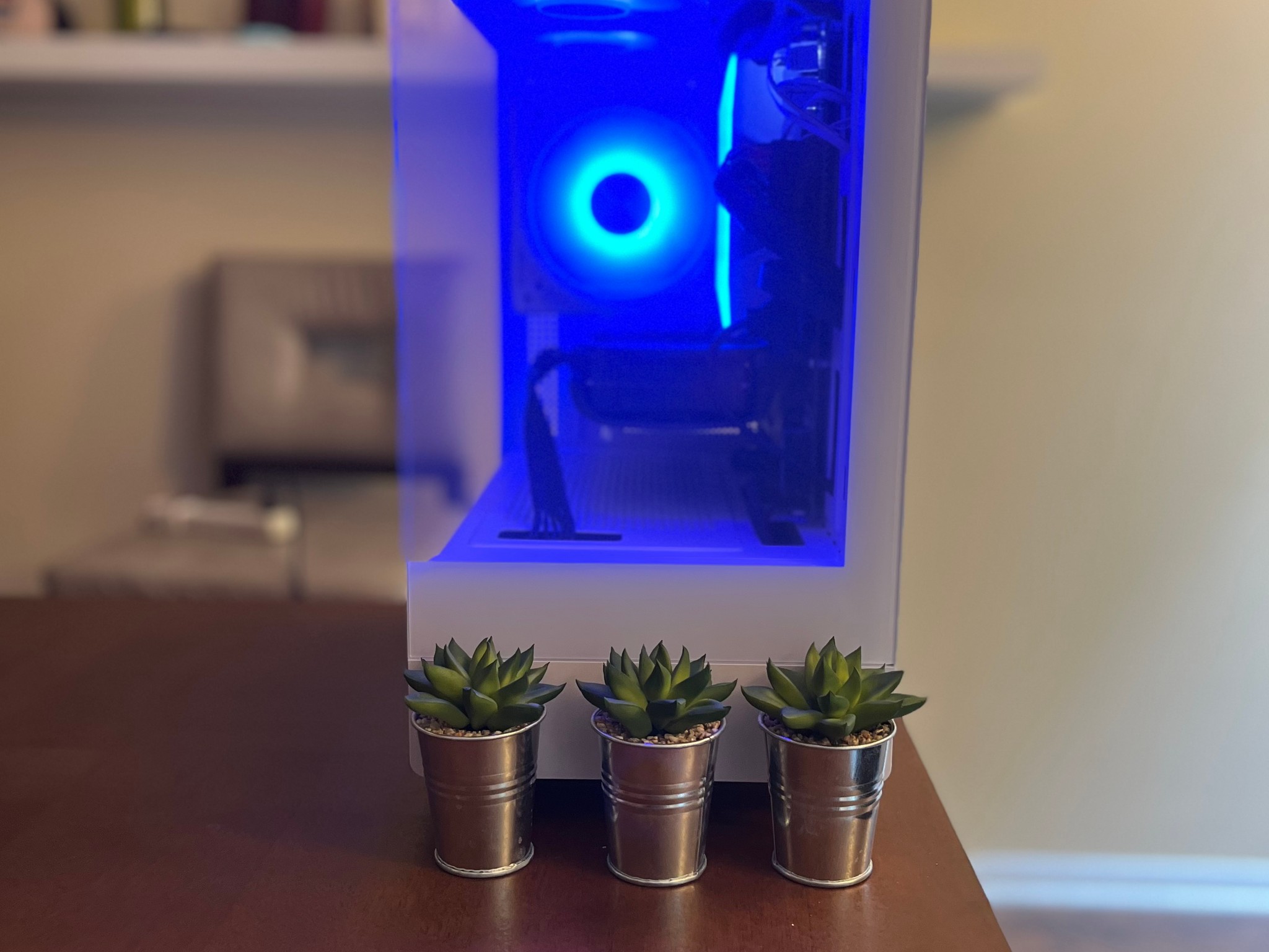 RTX 4060 TI 8GB | Ryzen 5 7600X | Corsair DDR5 RGB 32GB 6000 (2x16) | 2TB NVME | WIFI | (April 2026)