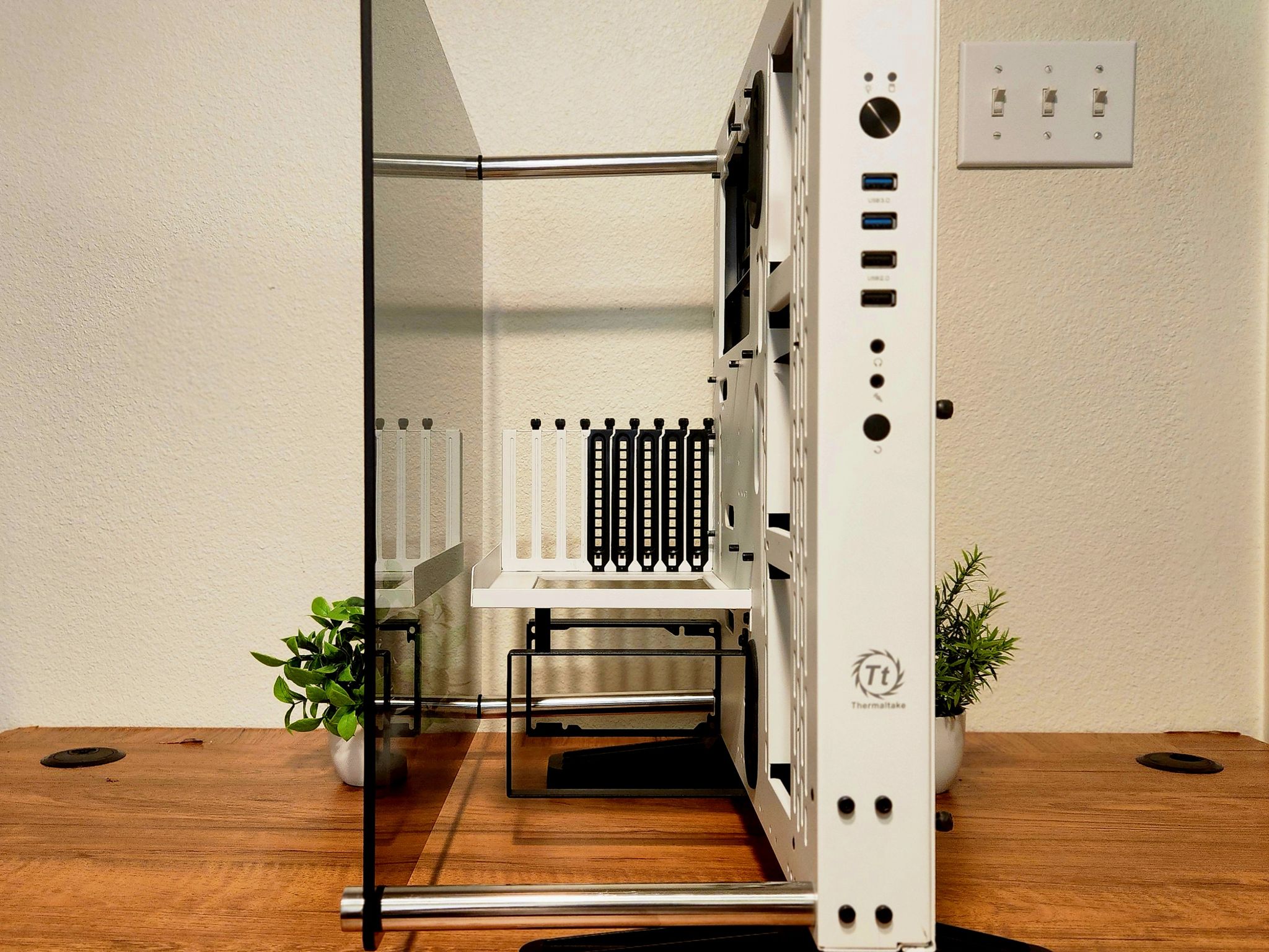 Thermaltake Core P3 Snow Case | Panoramic | Wall Mountable | ATX | PCIE 4.0 Riser Cable Included
