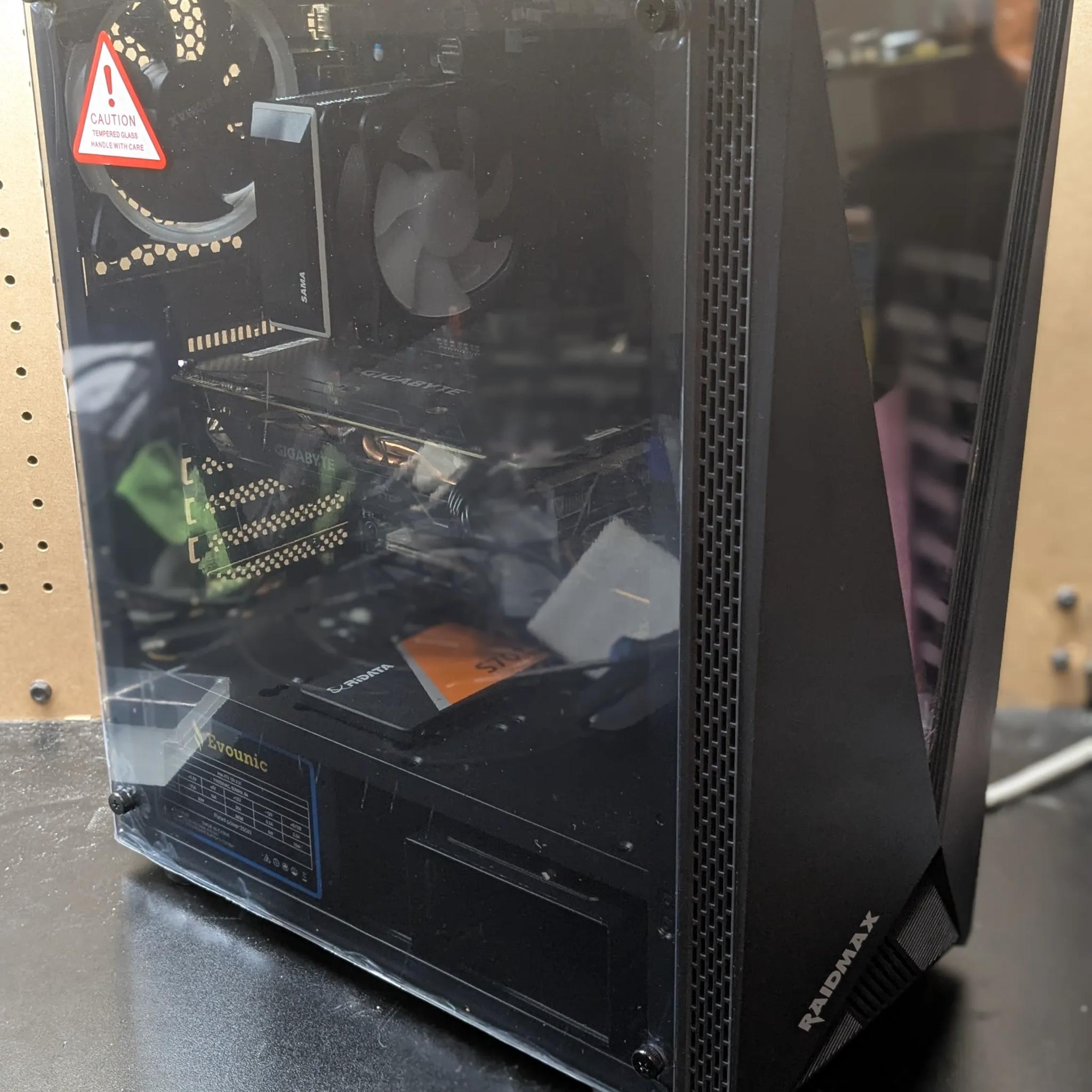 120 FPS Fortnite | 180 Day Warranty | Xeon (Same as i7) , 16GB RAM, 480GB SSD, RX 570 4GB, RGB