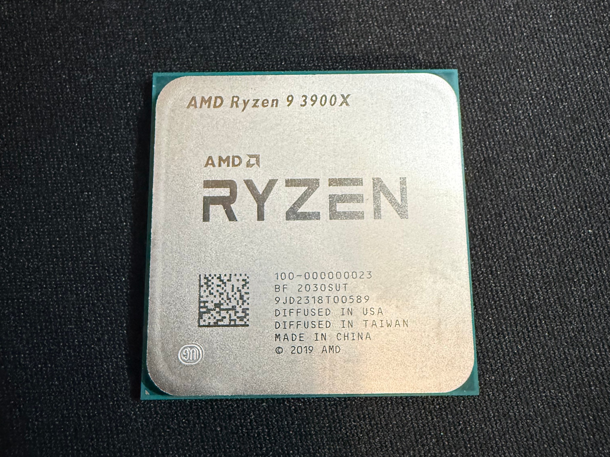 AMD Ryzen 9 3900X